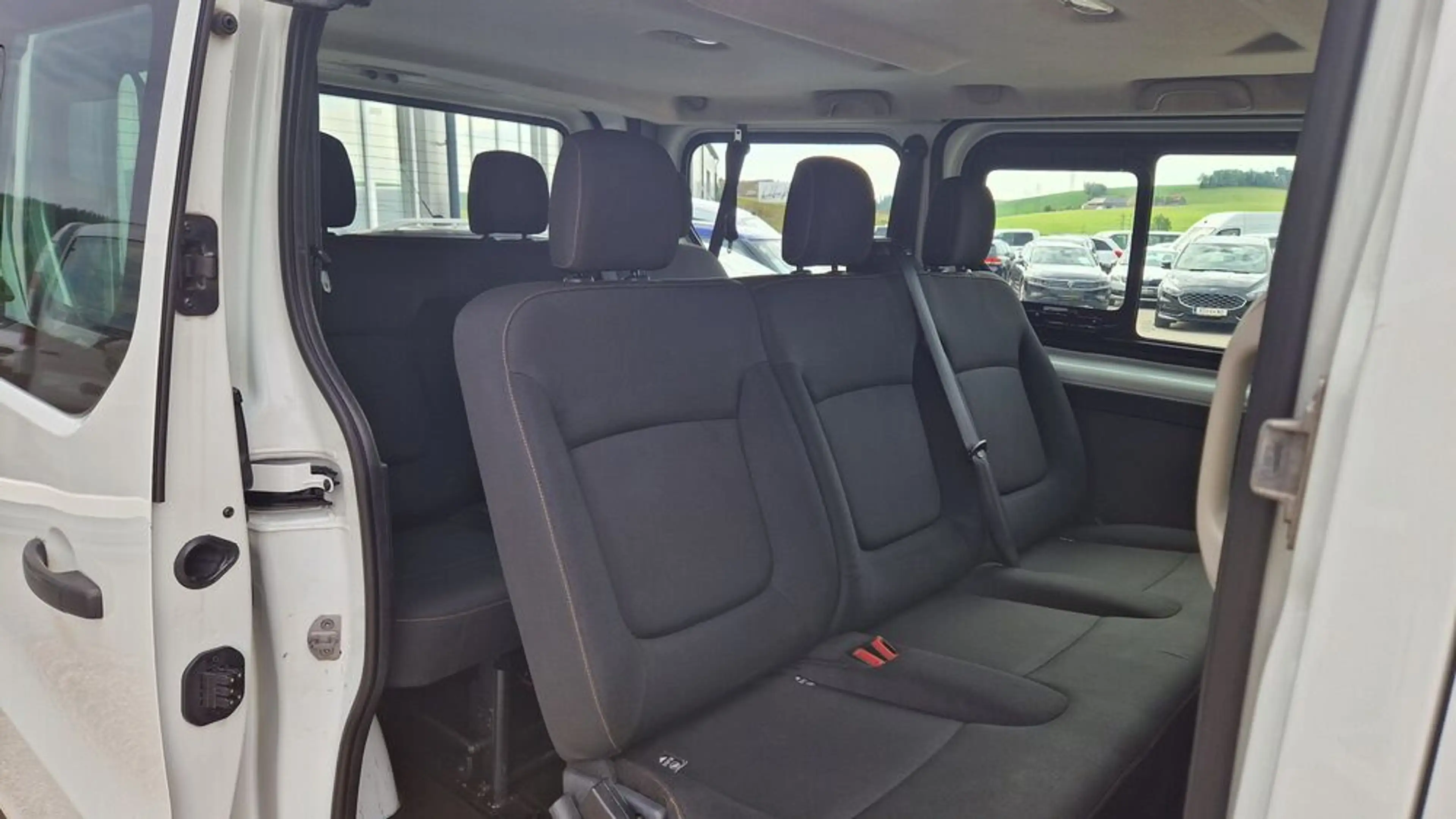 Renault Trafic L1H1 2,9t Expression ''9-Sitzer'' — photo 10