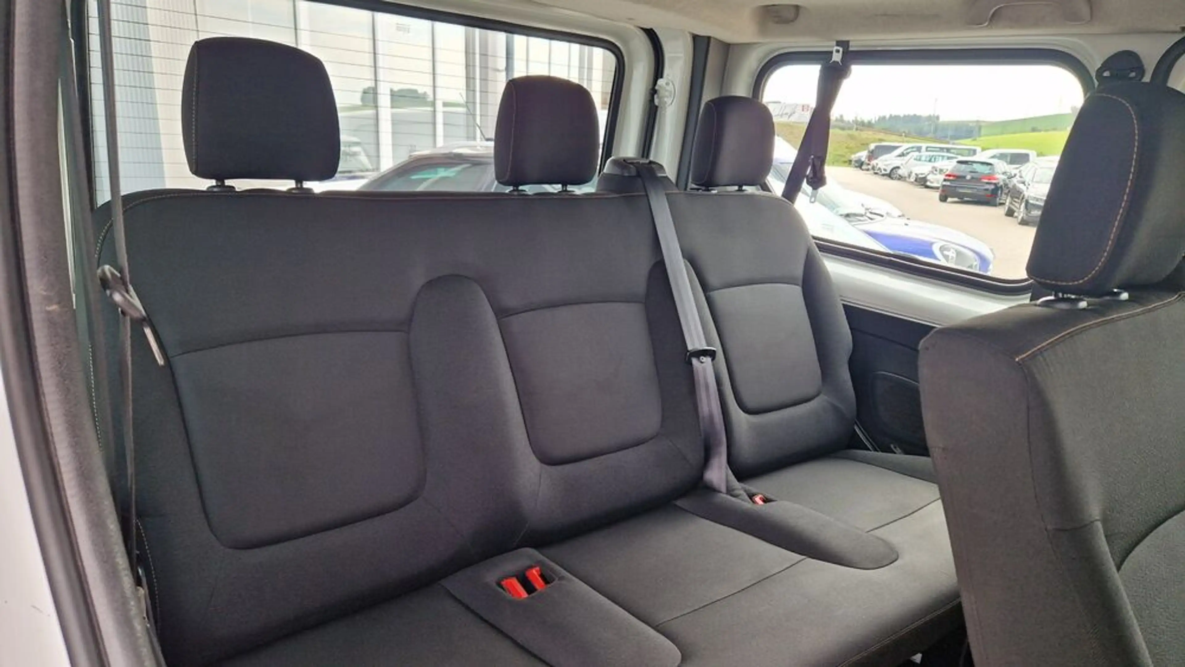 Renault Trafic L1H1 2,9t Expression ''9-Sitzer'' — photo 11