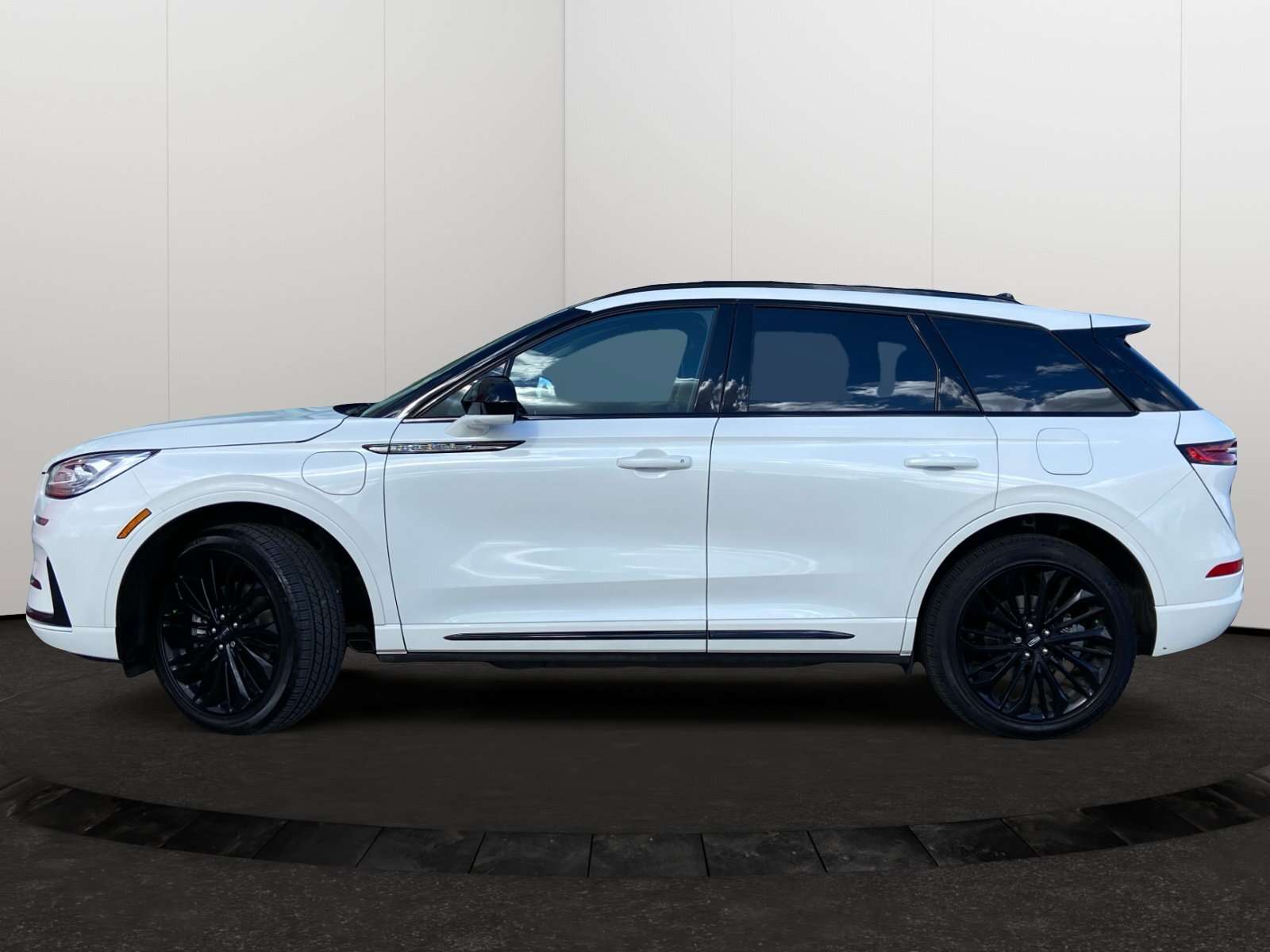 2026 Lincoln Corsair Grand Touring | Jet Appearance Package & 20-Inch B — снимка 1