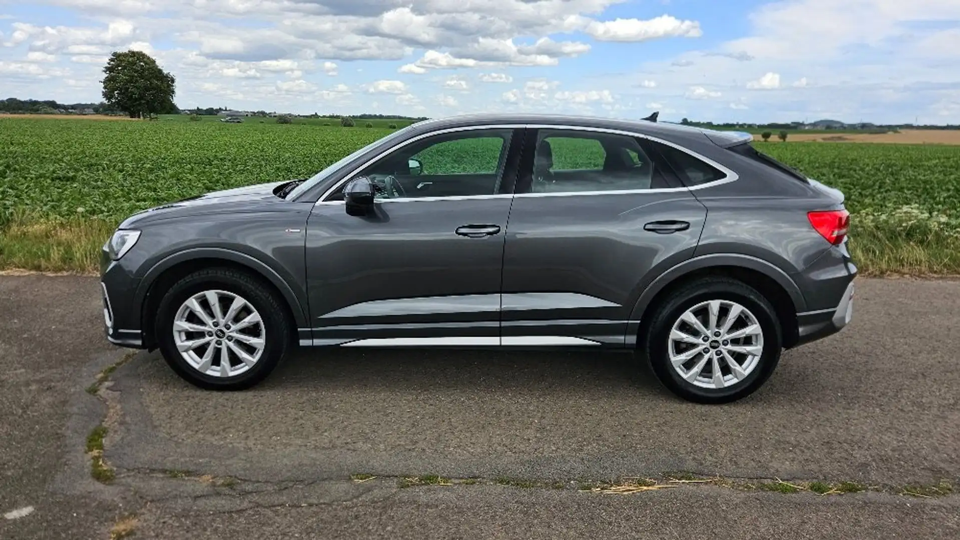 Audi Q3 Q3 Sportback 35 TDi Business Edit. S-line S-tronic Gris - 2