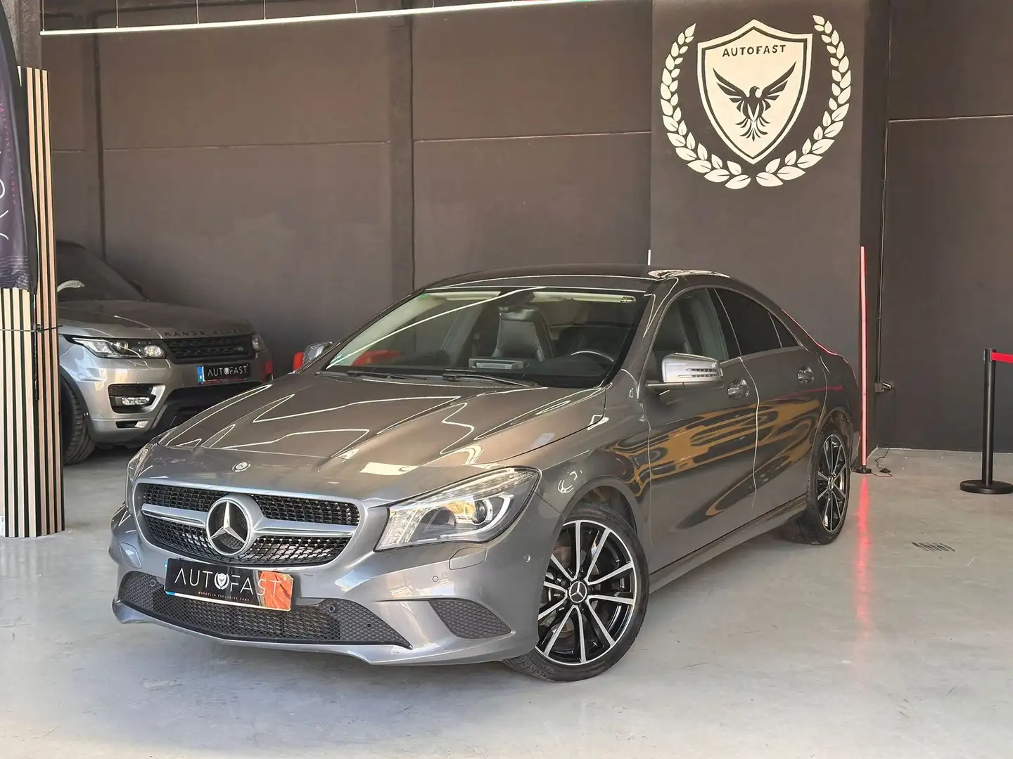 Mercedes-Benz CLA 220 CDI Aut. Edition 1 Gris - 1