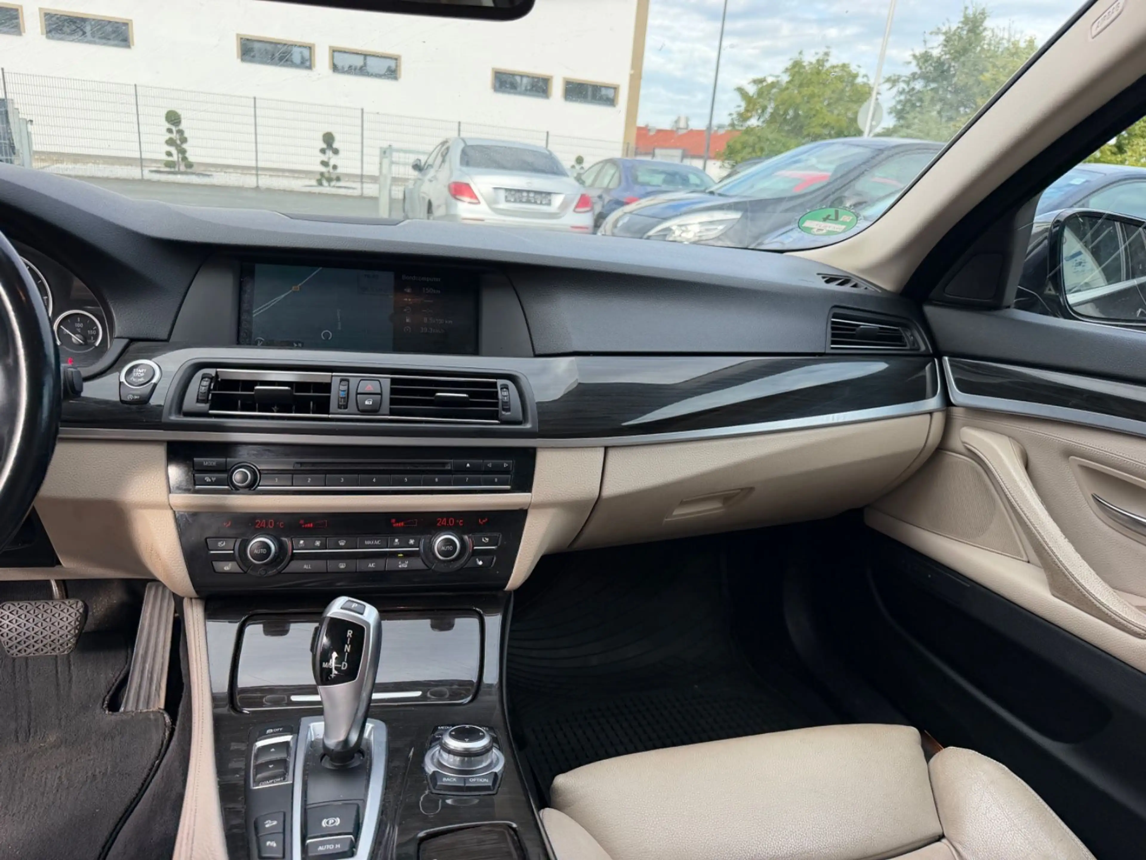 BMW 530 5 Limousine 530 d xDrive Leder — photo 13