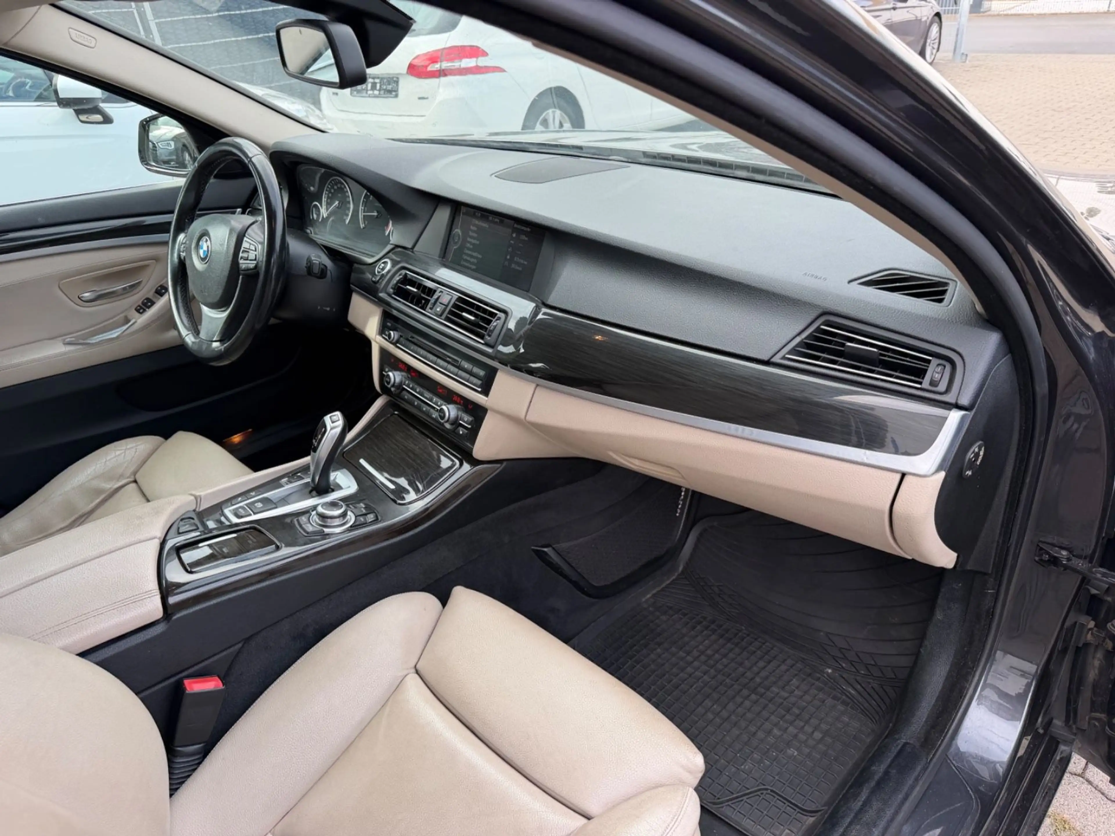 BMW 530 5 Limousine 530 d xDrive Leder — photo 10