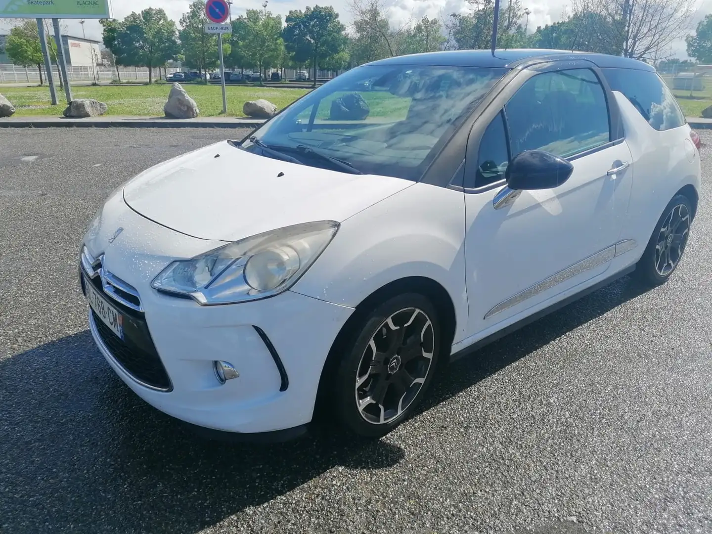 Citroen DS3 DS3 HDi 110 FAP Airdream Sport Chic Blanc - 2