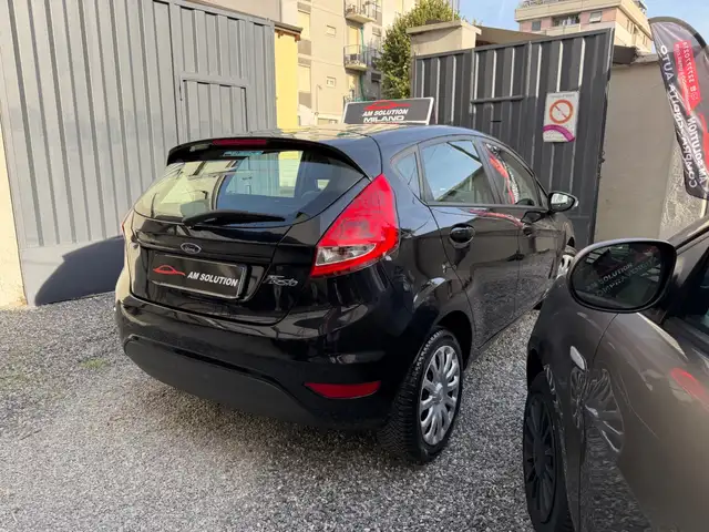Ford Fiesta view 3