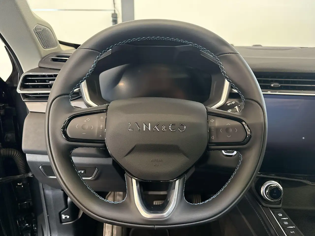 Lynk & Co 01 1.5 PHEV MY22 PANO 360 CAMERA ACC KEYLESS, миниатюра 27