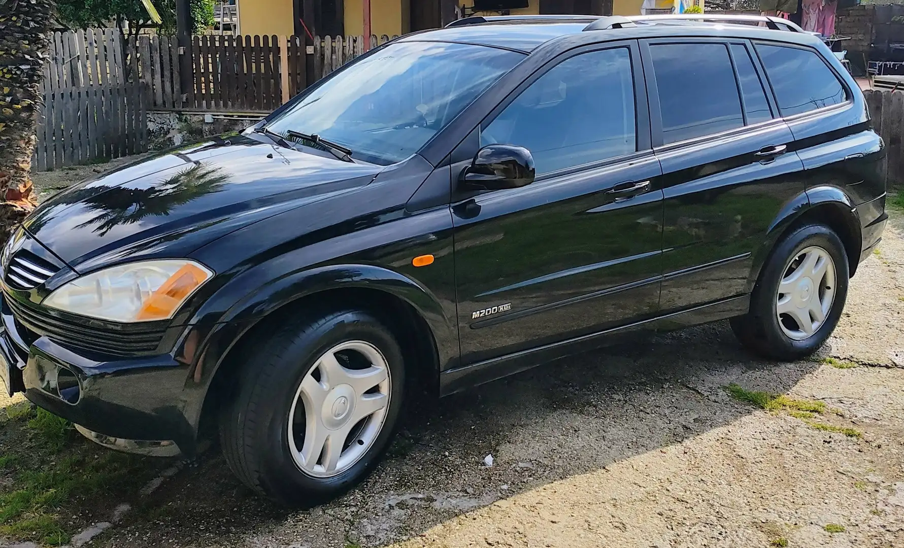 SsangYong Kyron Kyron Xdi 4WD Automatik Active Schwarz - 1