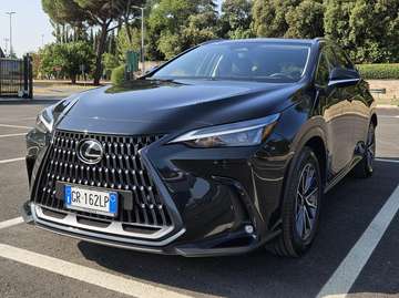 NX II 2022 450h 2.5 phev Premium 4wd 309cv e-cvt