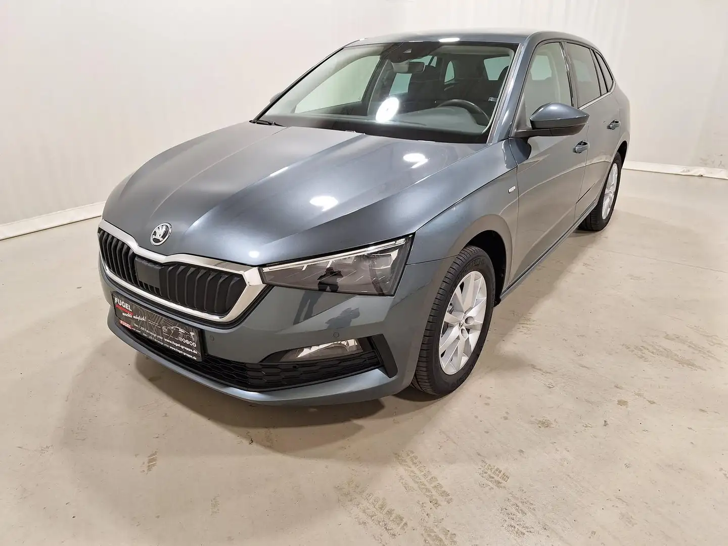Skoda Scala 1.6 TDI Drive 125 LED|Navi|AHK|ACC Grau - 2