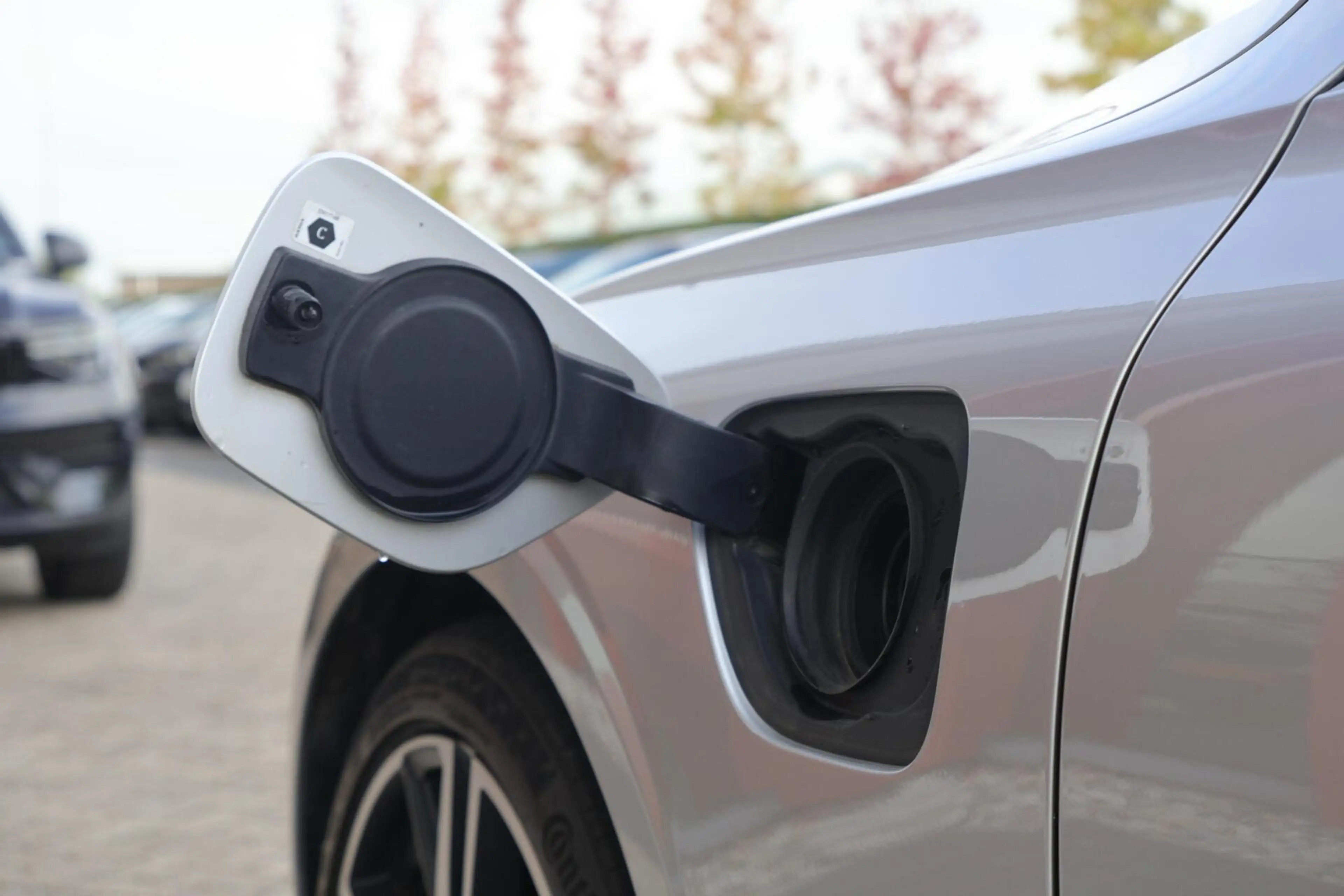 Volvo V60 T6 Recharge AWD R-Design — photo 7