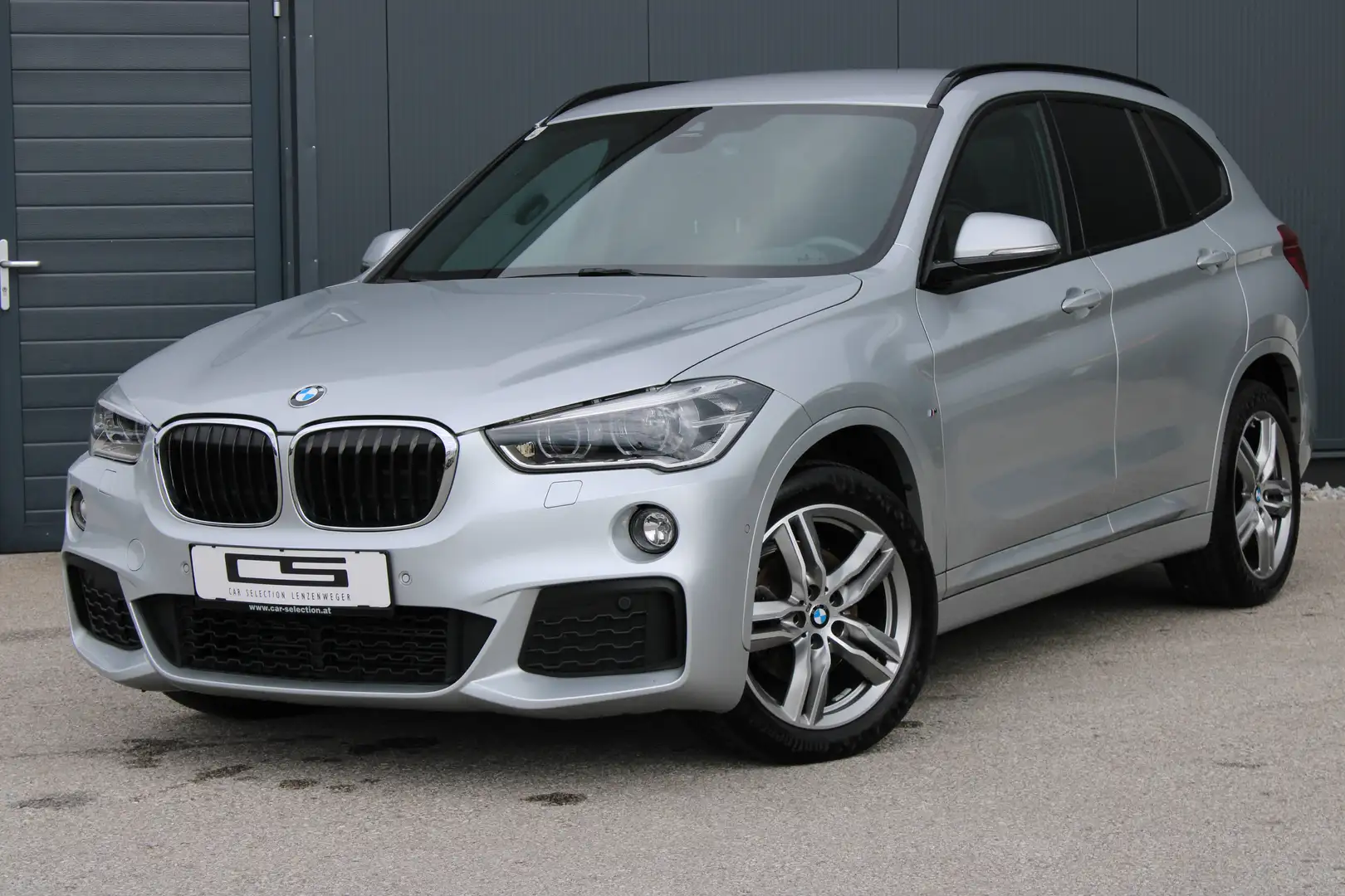 BMW X1 xDrive 18 d M Sport*HeadUp*ACC* Silber - 2