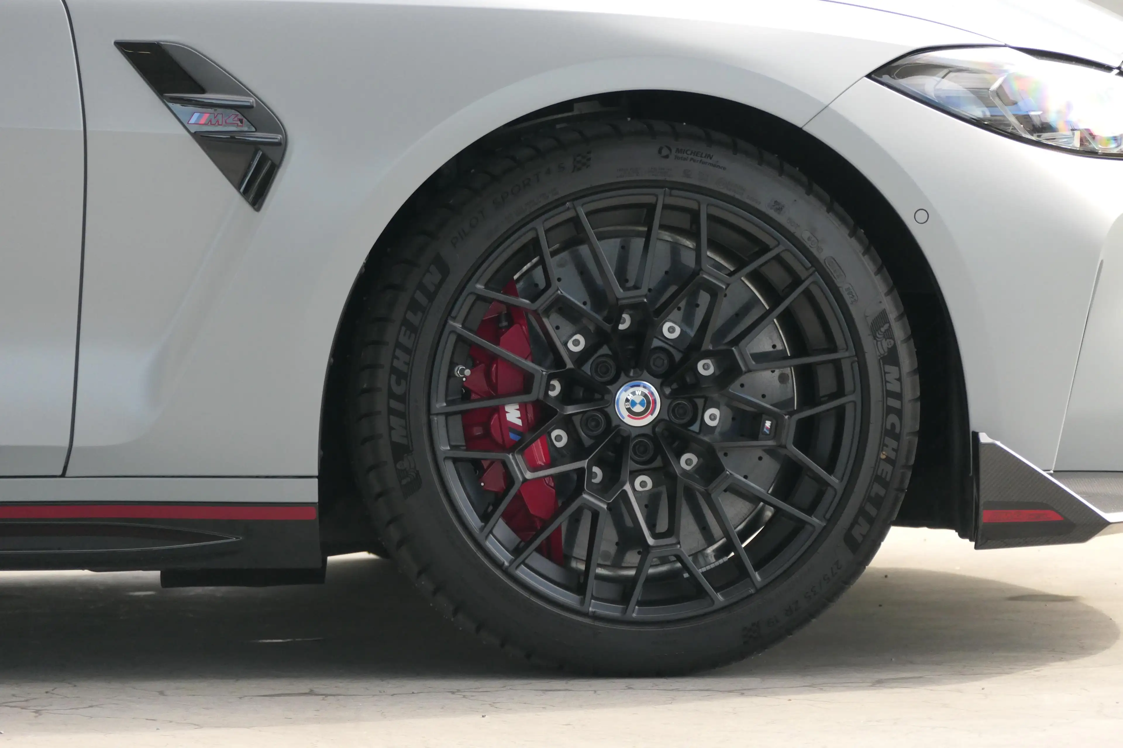BMW M4 M4 CSL — photo 4