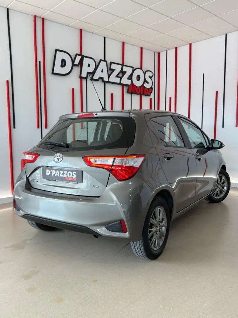 Toyota Yaris 1.5 Feel! Edition Beige - 2