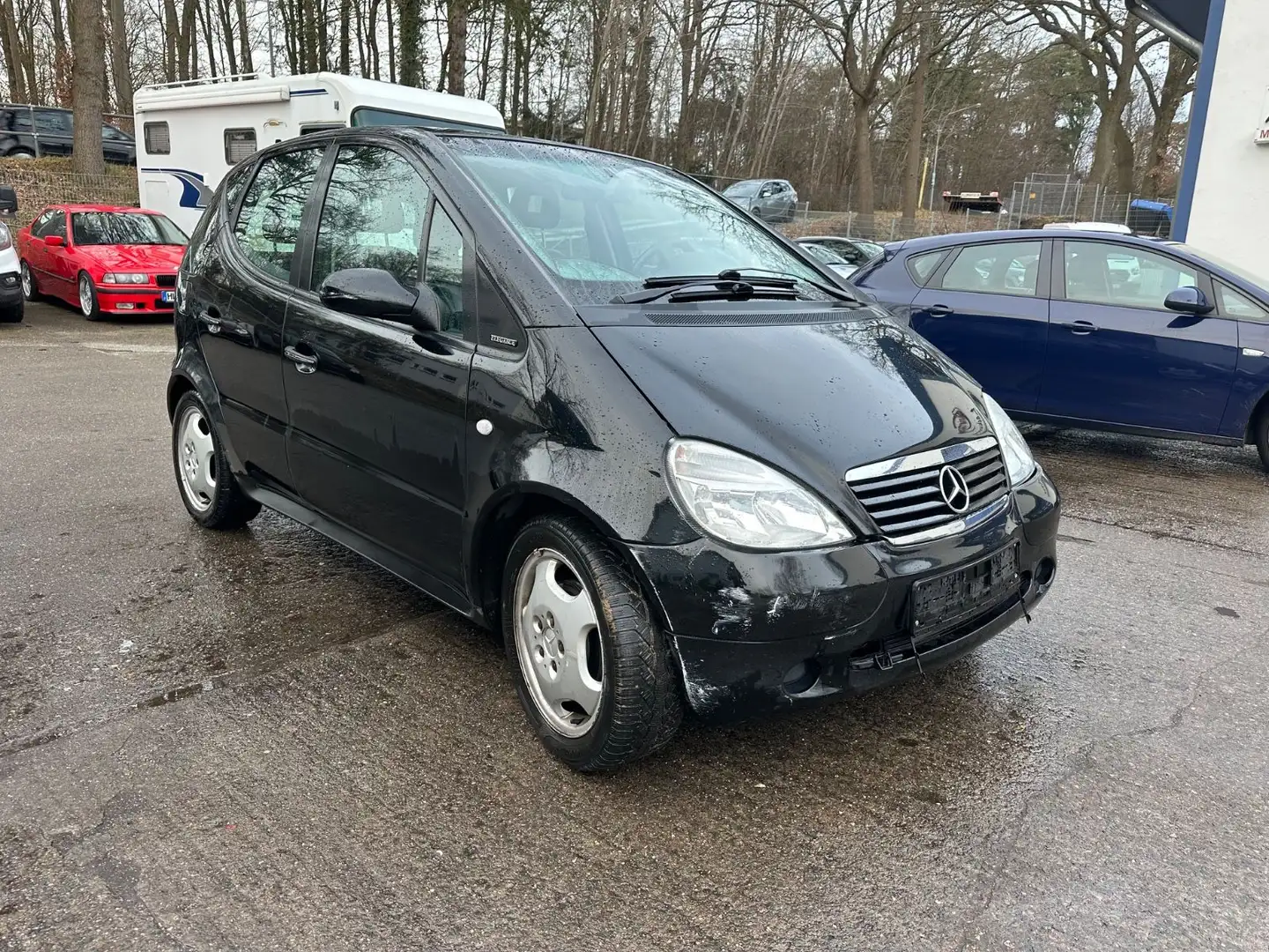 Mercedes-Benz A 190 AVANTGARDE crna - 1