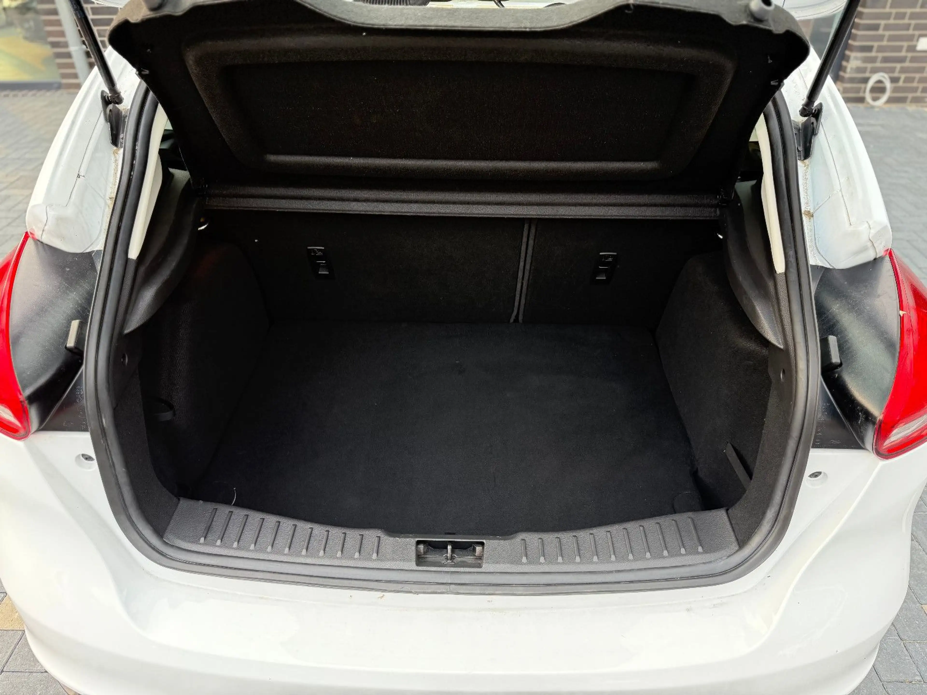 Ford Focus Limousine Trend*Klima*SHZ*Ele.Fen*1 Hand — photo 10