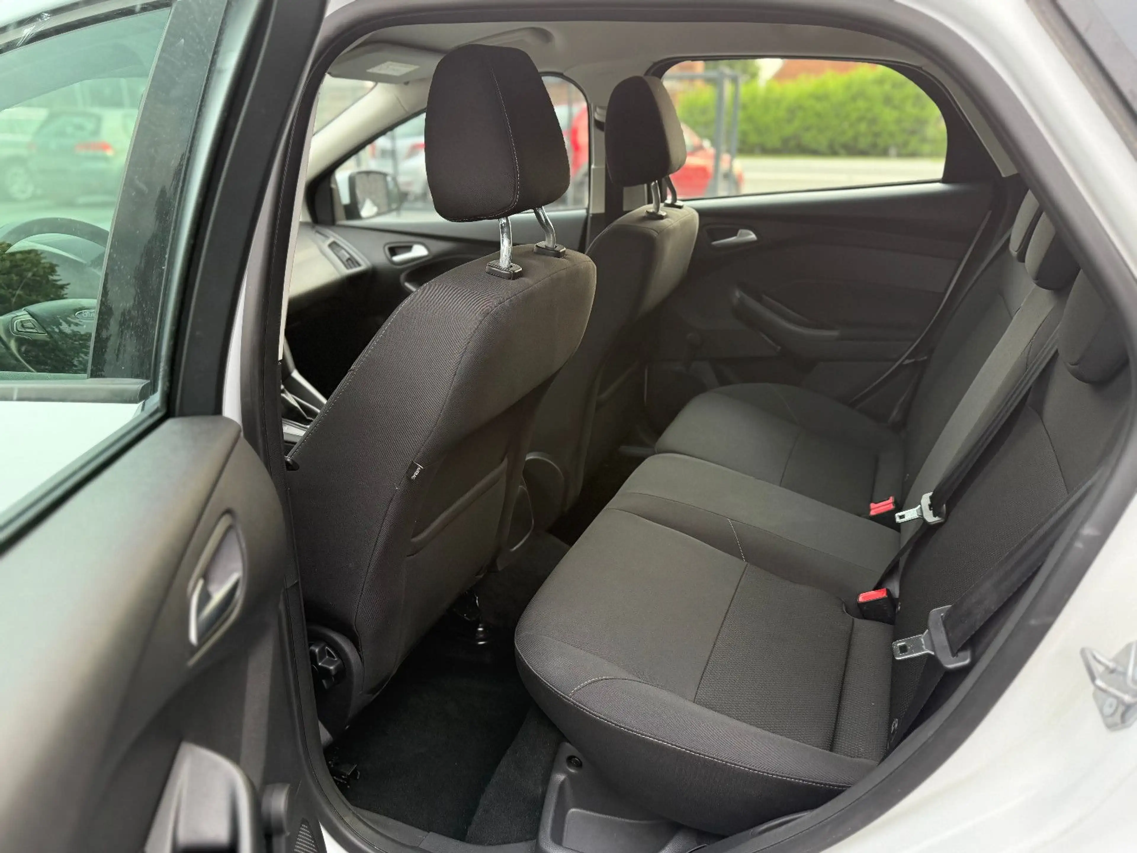 Ford Focus Limousine Trend*Klima*SHZ*Ele.Fen*1 Hand — photo 12
