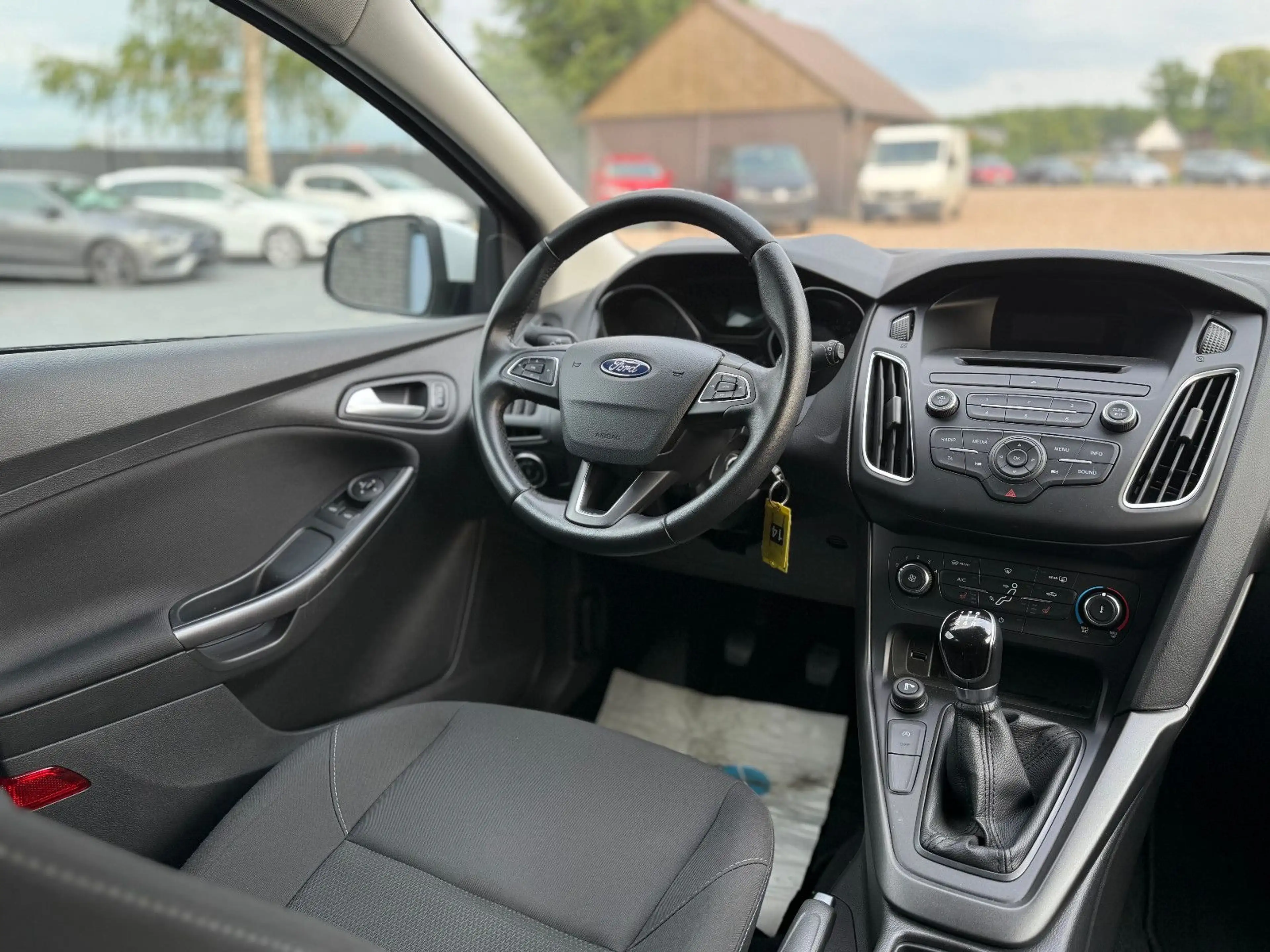 Ford Focus Limousine Trend*Klima*SHZ*Ele.Fen*1 Hand — photo 14