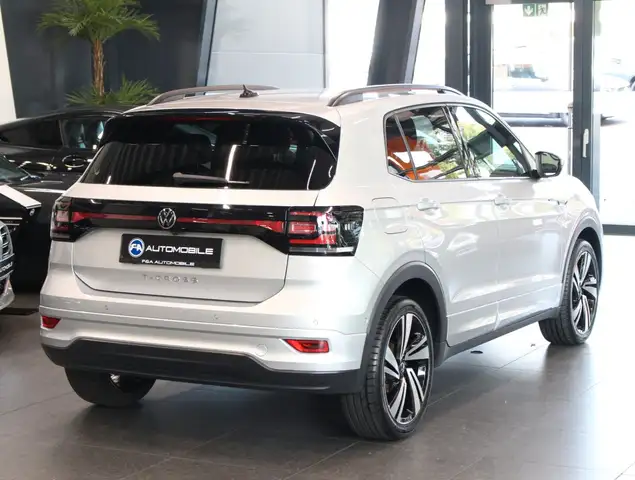 Volkswagen T-Cross view 5