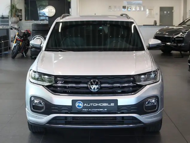 Volkswagen T-Cross view 3