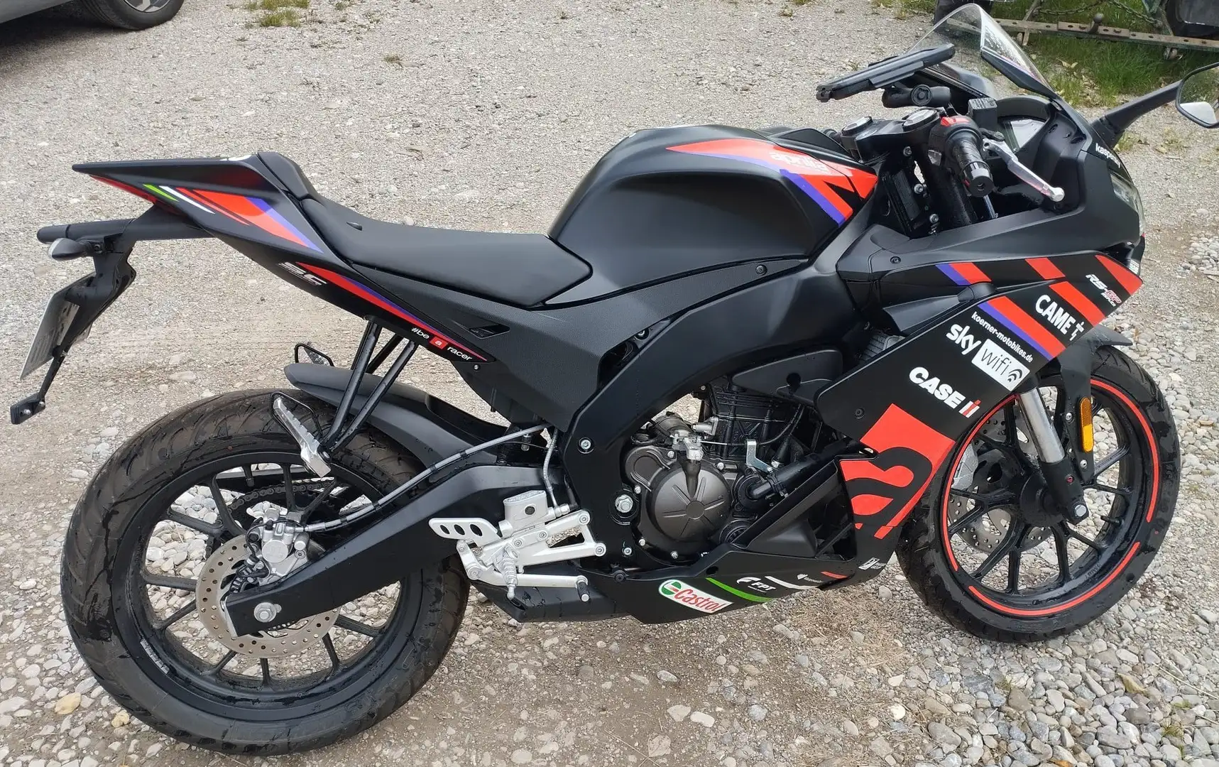 Aprilia RS 125 RS 125 ABS E5 Replica 2024er Modell nur 151 km Negru - 2
