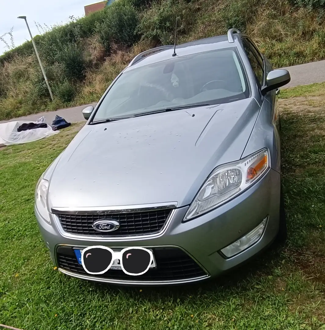 Ford Mondeo Mondeo Turnier 2.0 TDCi Aut. Ambiente Stříbrná - 1