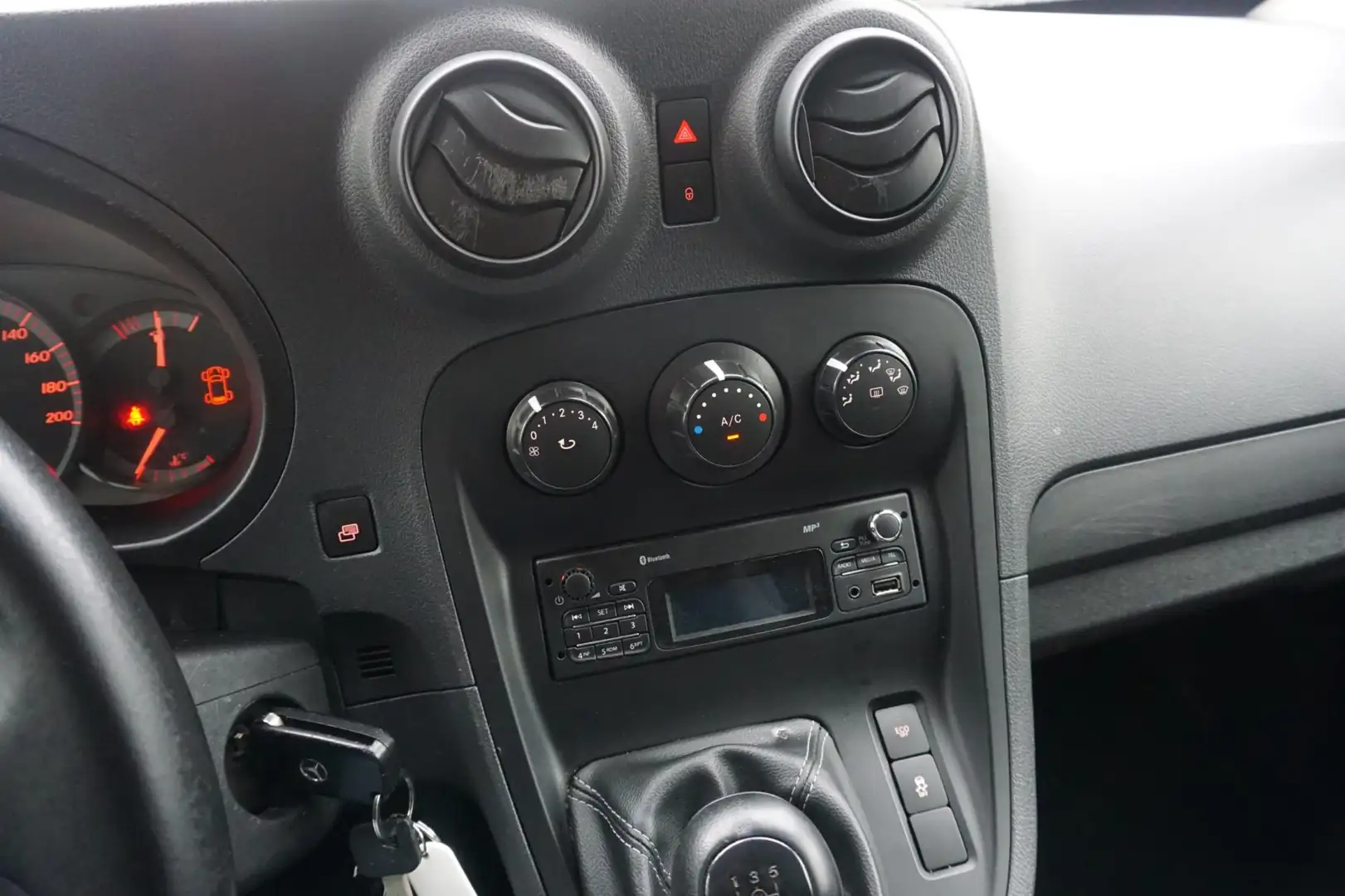 Mercedes-Benz Citan 109 CDI BlueEFFICIENCY Business Ambition / AIRCO / Noir - 2