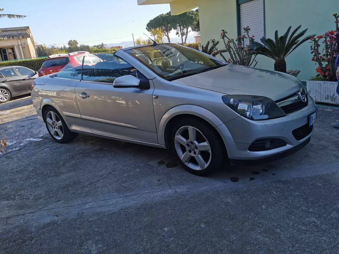 Opel Astra Twintop 1.9 cdti Cosmo 6m - 1