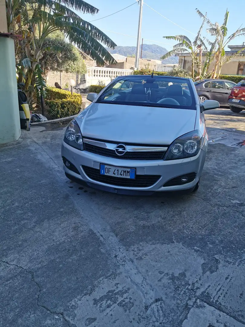 Opel Astra Twintop 1.9 cdti Cosmo 6m - 2
