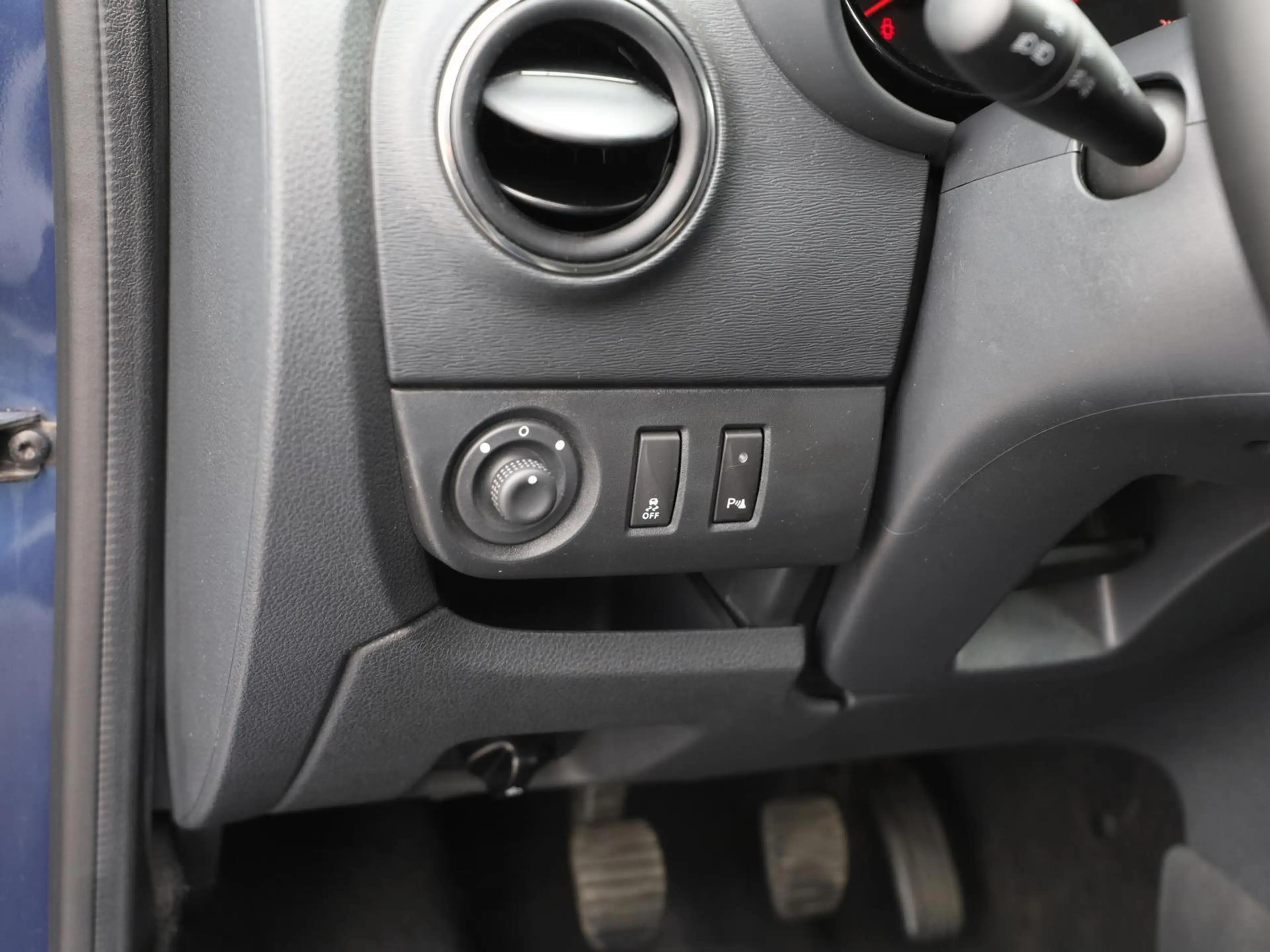 Dacia Lodgy Stepway TCe 130 5-Sitzer NAVI SHZ R.KAMERA — photo 12