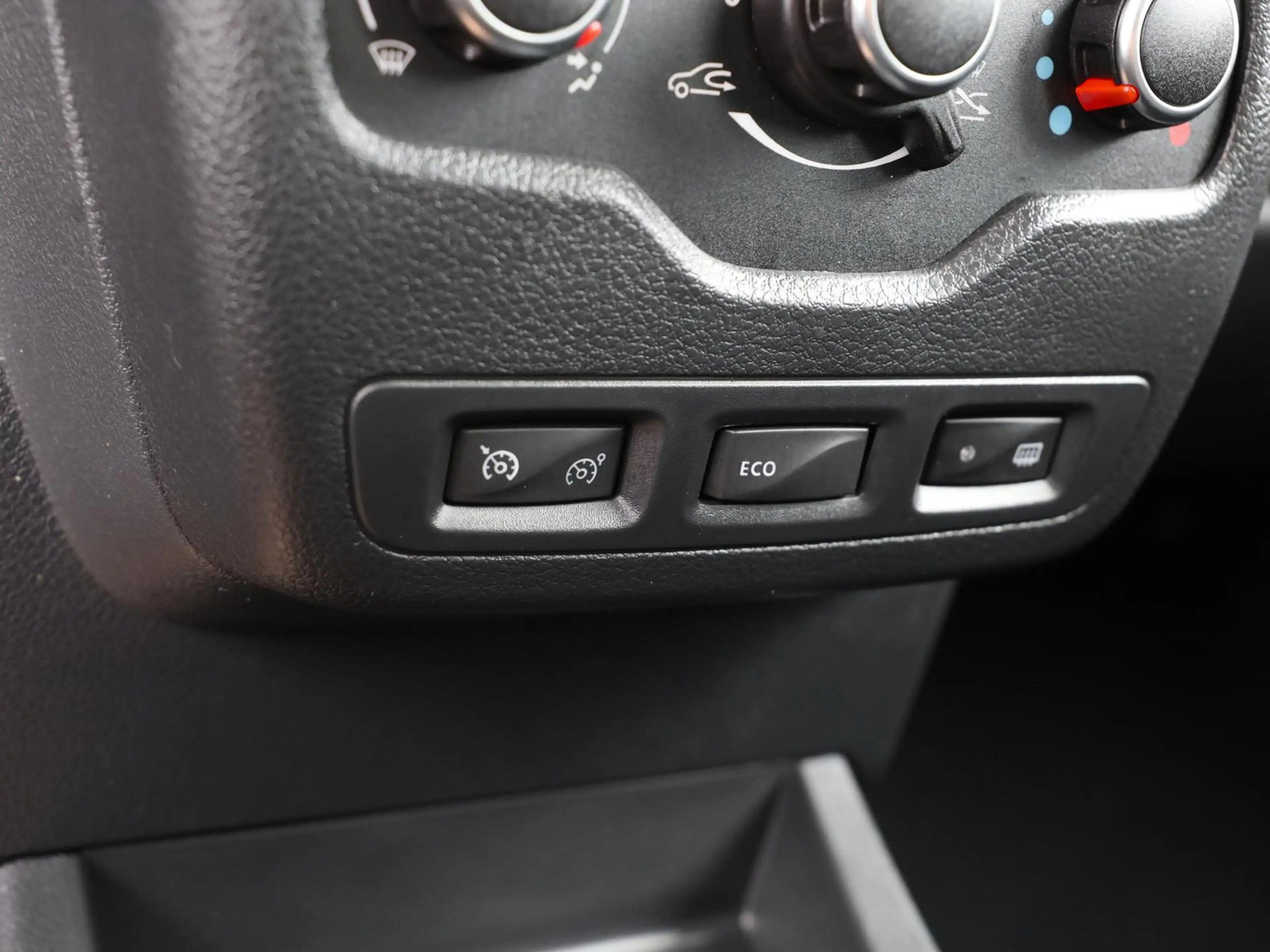 Dacia Lodgy Stepway TCe 130 5-Sitzer NAVI SHZ R.KAMERA — photo 15