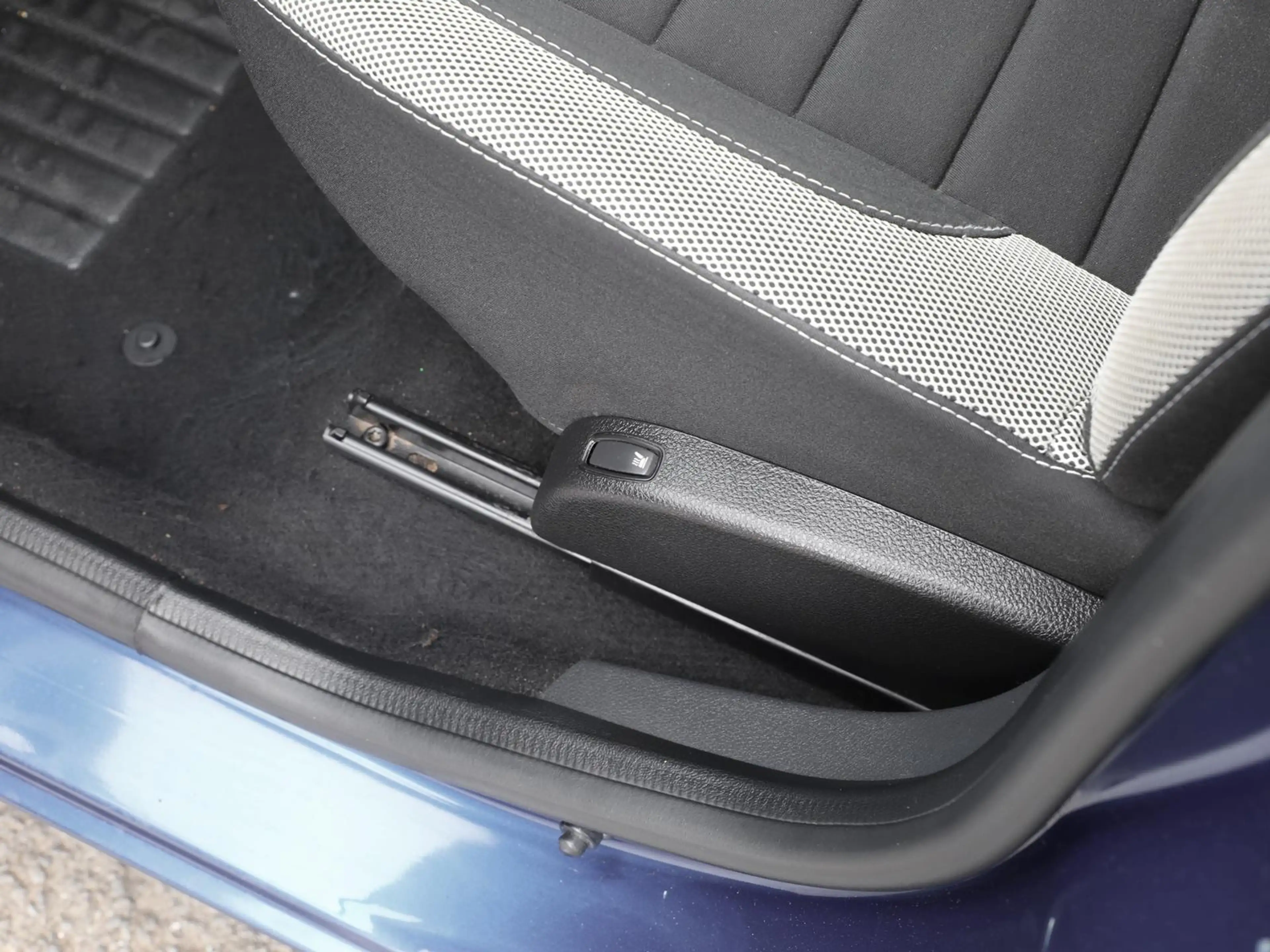 Dacia Lodgy Stepway TCe 130 5-Sitzer NAVI SHZ R.KAMERA — photo 11
