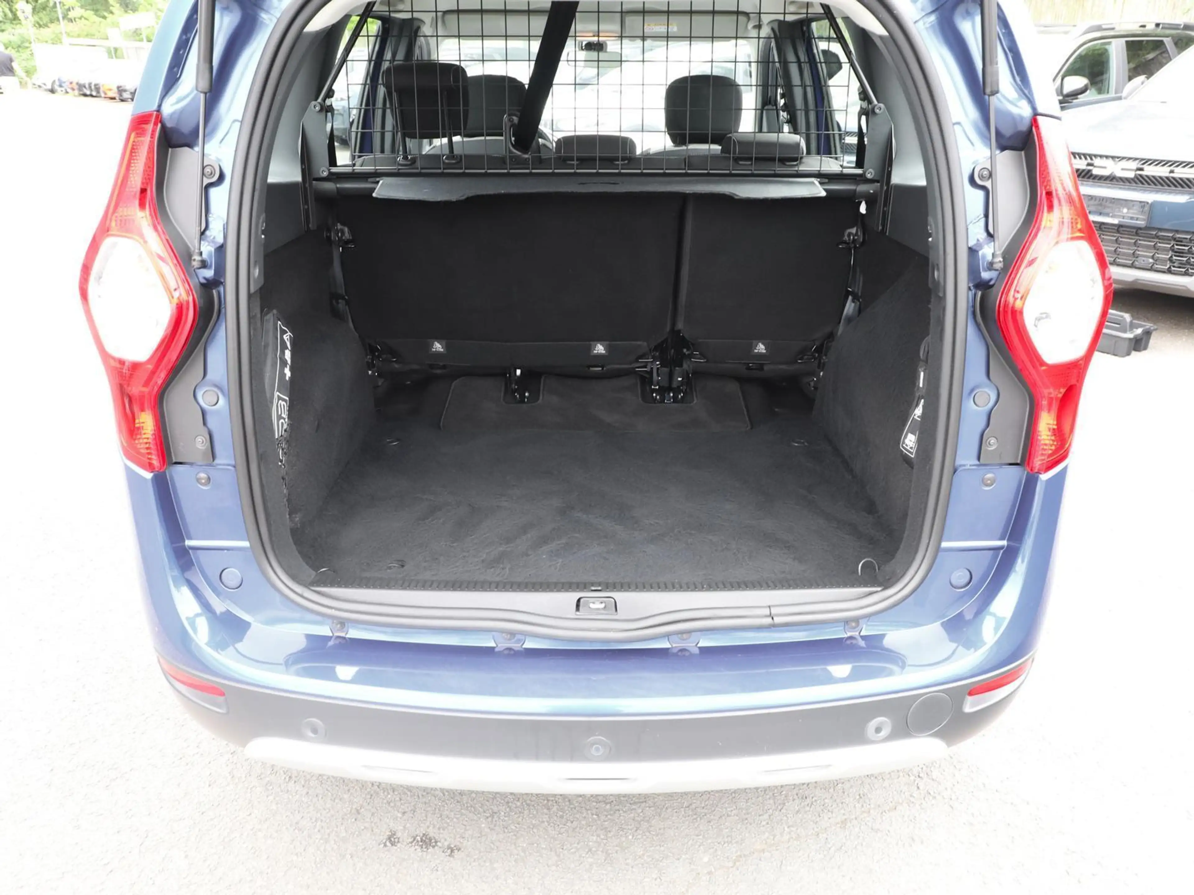 Dacia Lodgy Stepway TCe 130 5-Sitzer NAVI SHZ R.KAMERA — photo 10