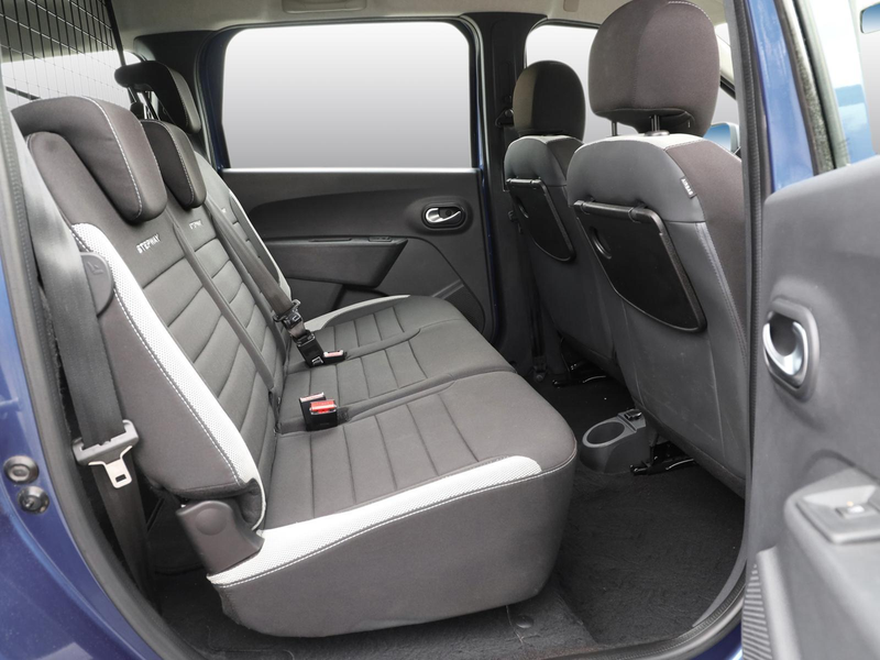 Dacia Lodgy Stepway TCe 130 5-Sitzer NAVI SHZ R.KAMERA — photo 5