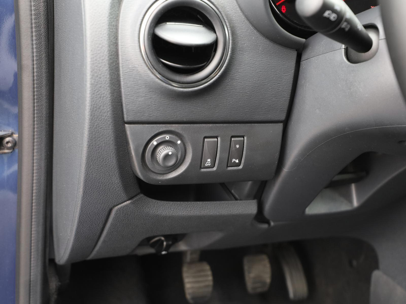 Dacia Lodgy Stepway TCe 130 5-Sitzer NAVI SHZ R.KAMERA — photo 15