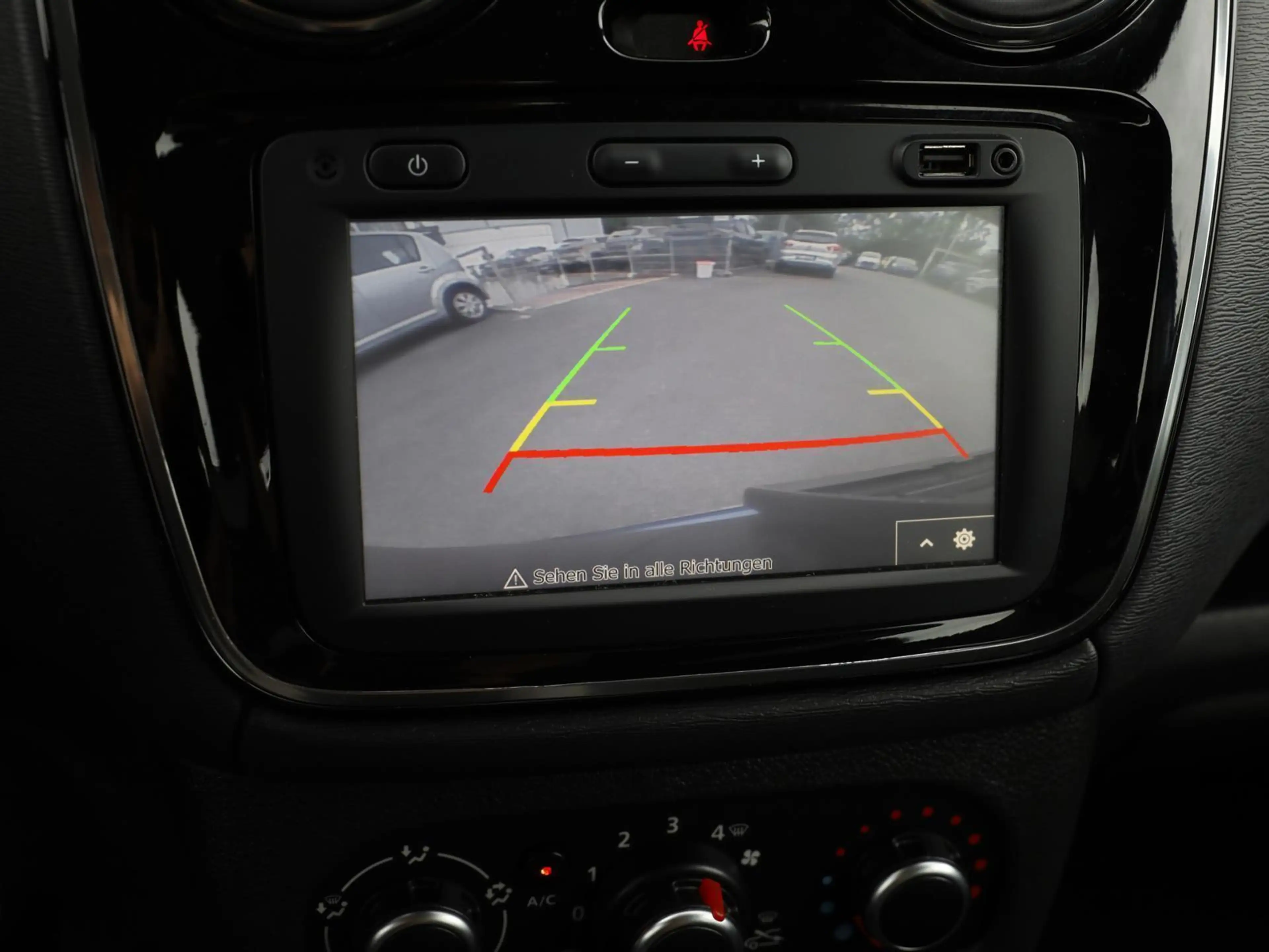 Dacia Lodgy Stepway TCe 130 5-Sitzer NAVI SHZ R.KAMERA — photo 16