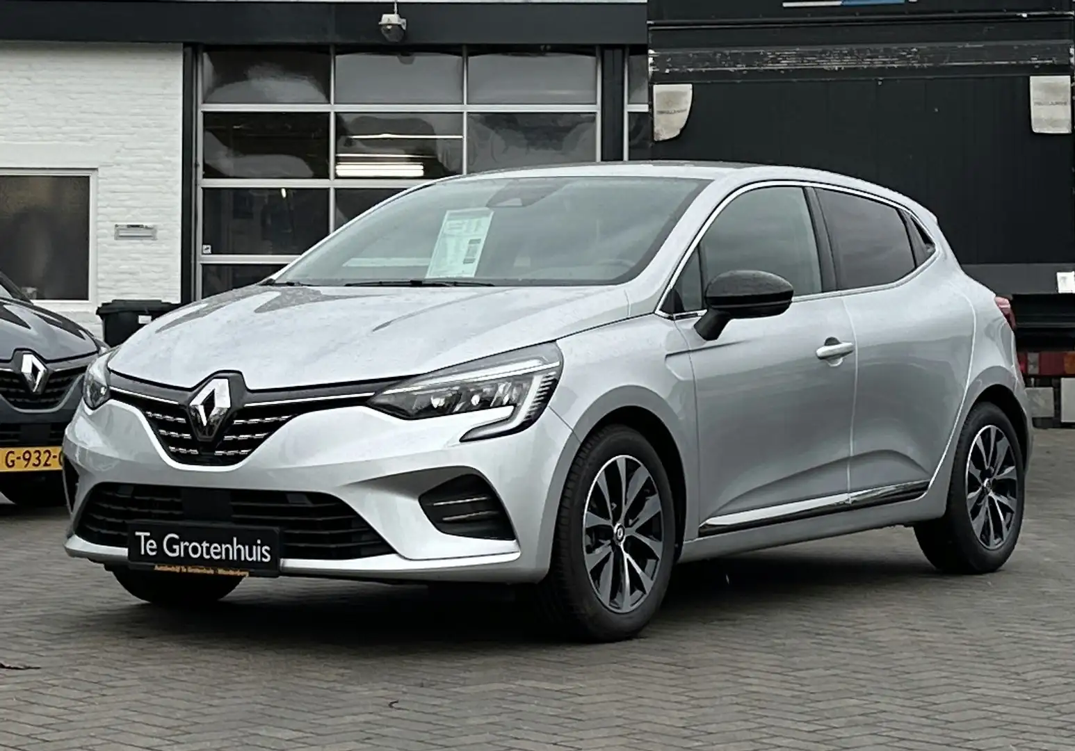 Renault Clio 1.0 TCe 90 Techno Ezüst - 1