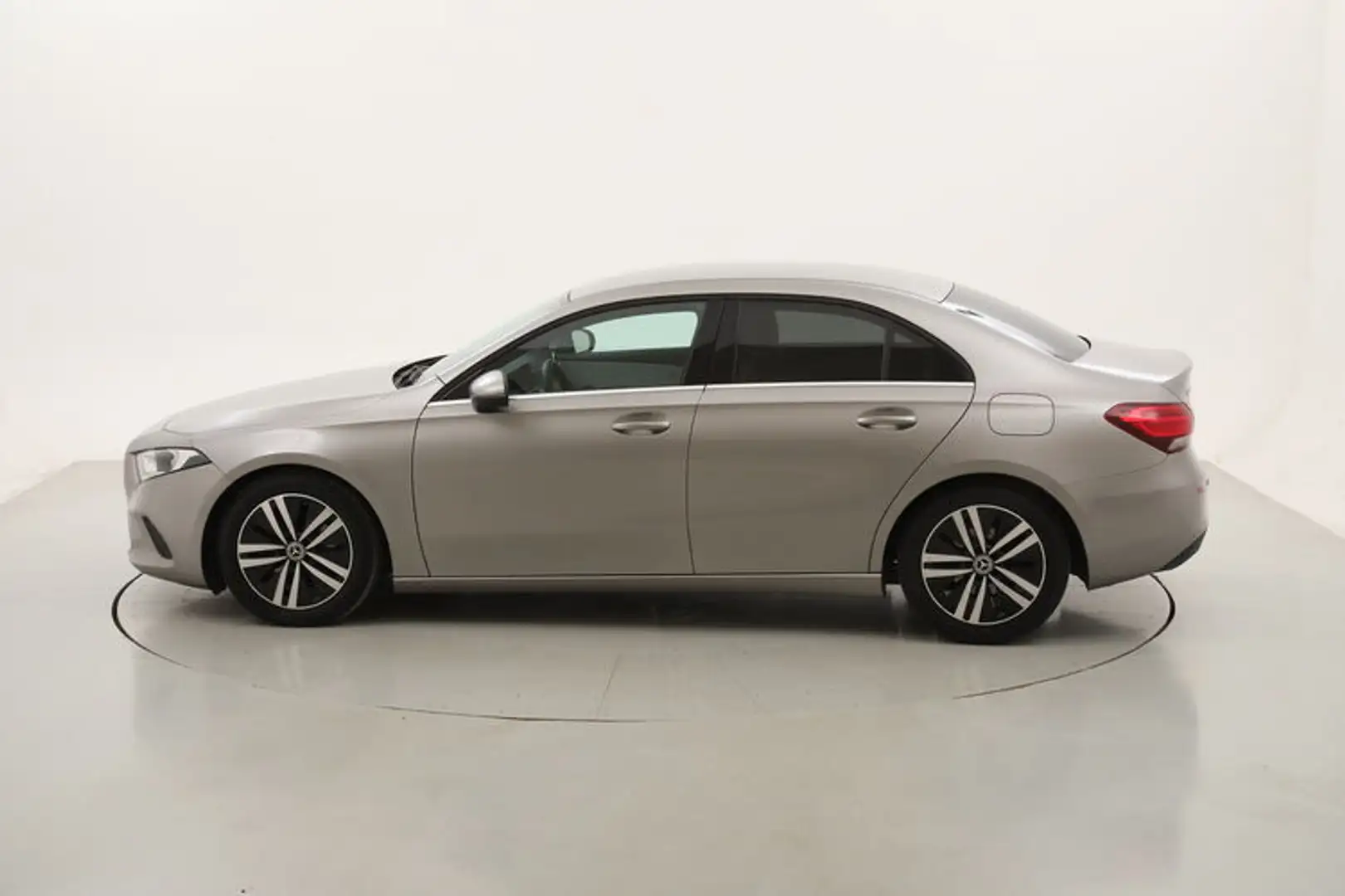 Mercedes-Benz A 180 Sedan Automatic Business 1.5 Diesel 116CV Beige - 2