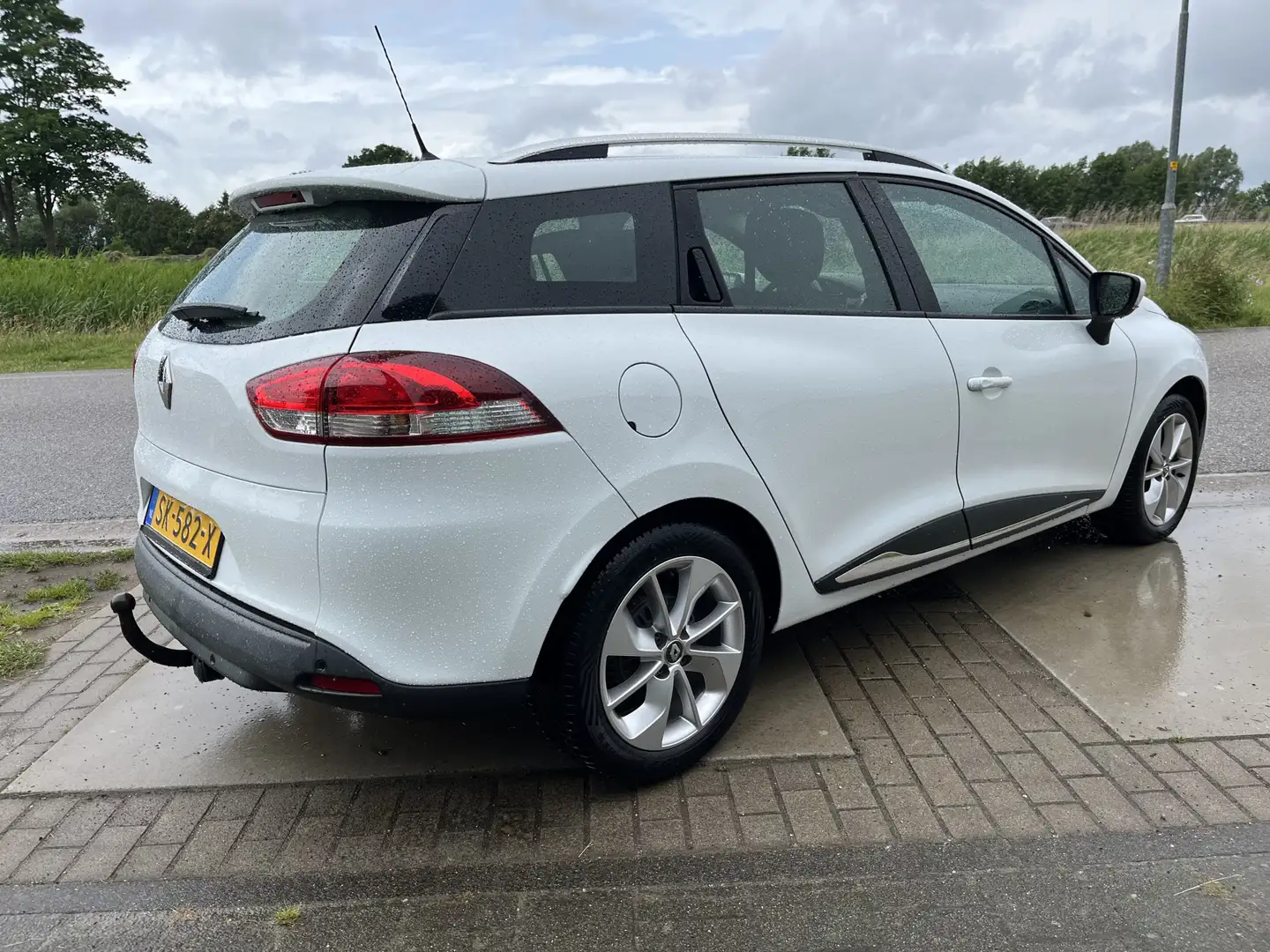 Renault Clio Estate 1.5 dCi Ecoleader / Trekhaak / PDC. Achter White - 2