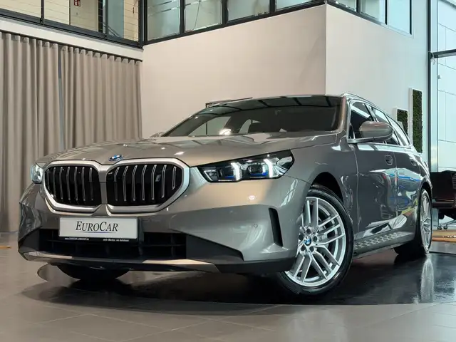 Bmw i5 Touring 40e DrivingAssist+ Pano H&K ACC AHK