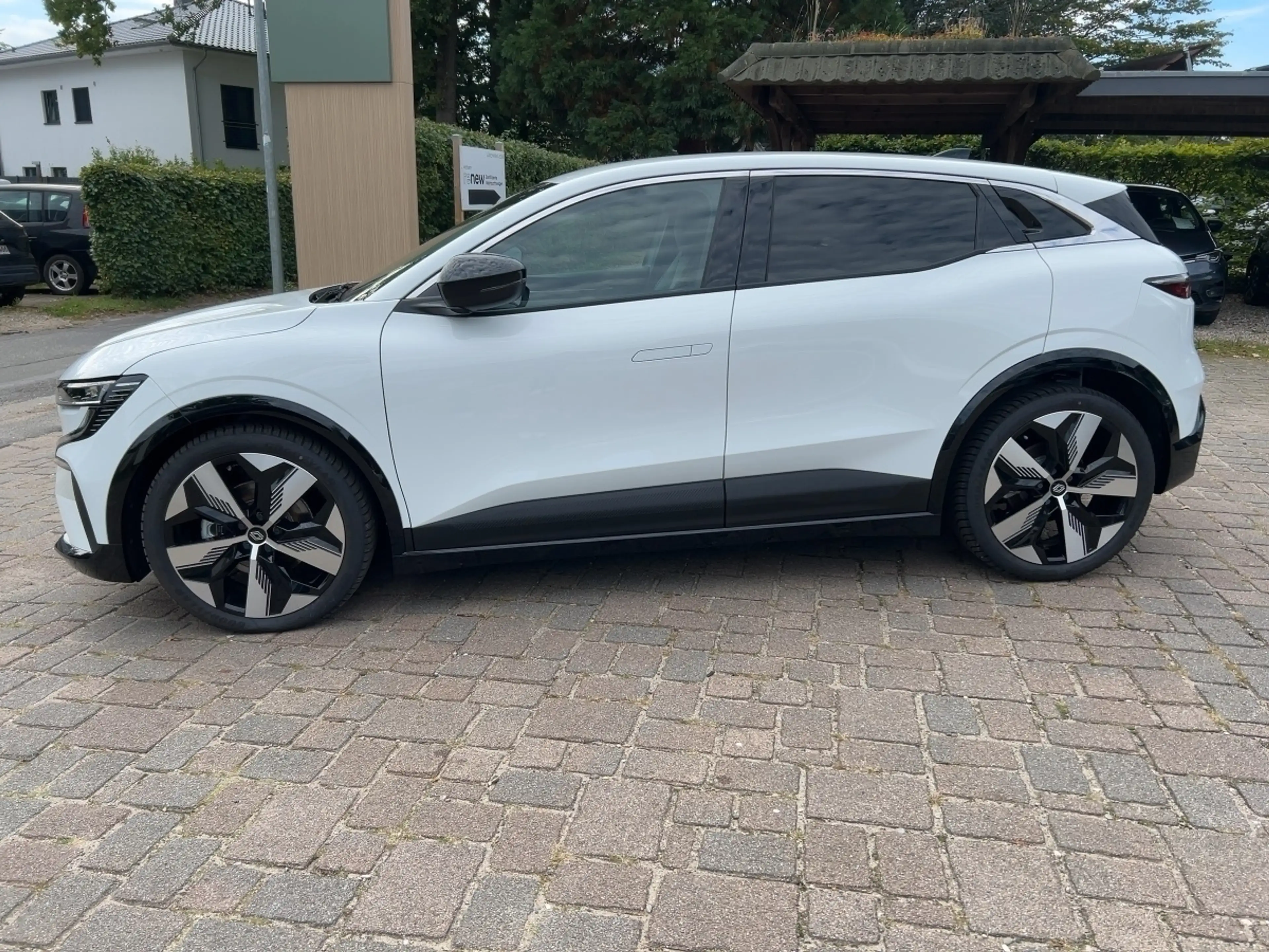 Renault Megane E-Tech EV60 220 Techno Comfort Range — photo 2
