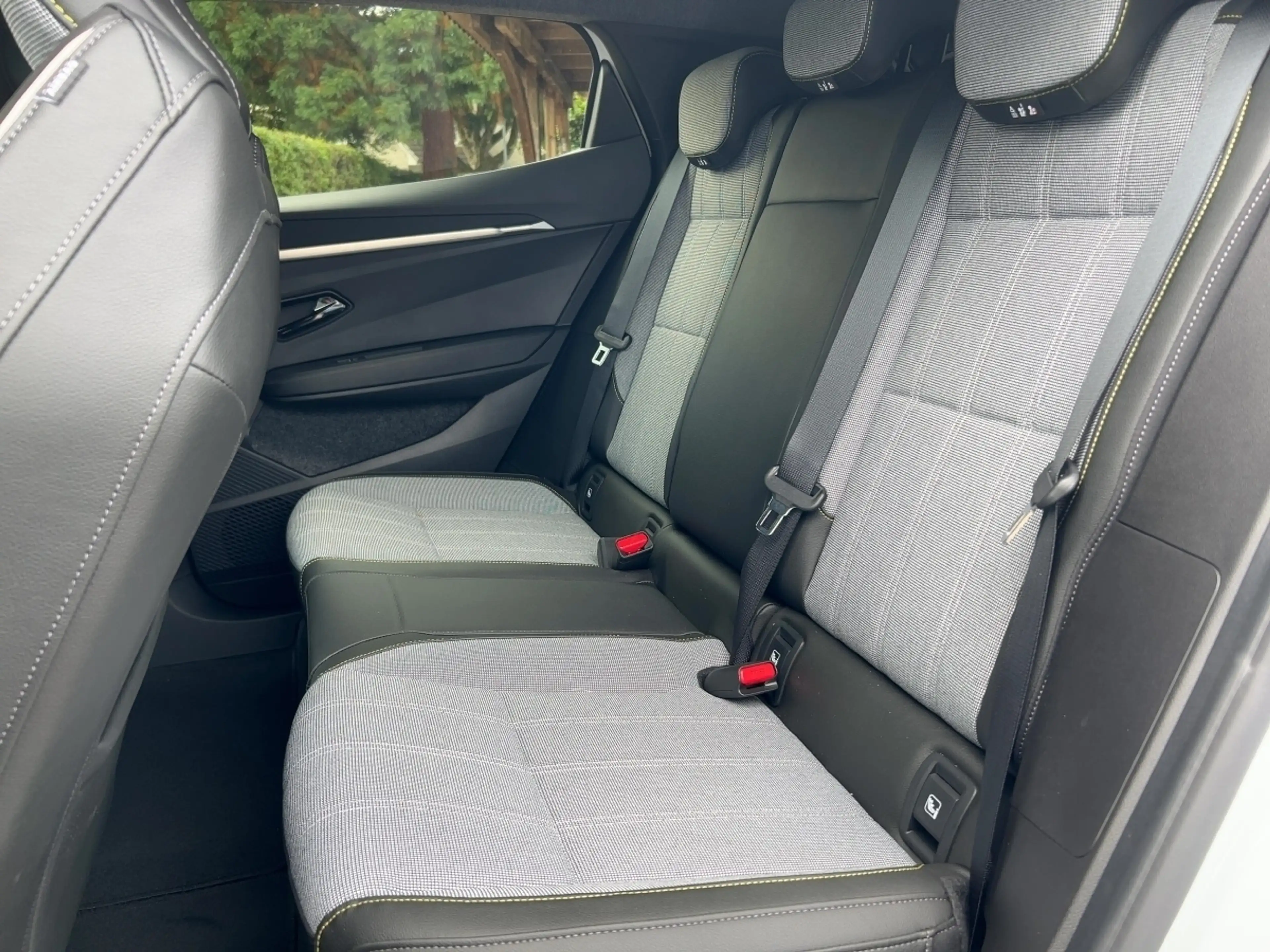 Renault Megane E-Tech EV60 220 Techno Comfort Range — photo 12