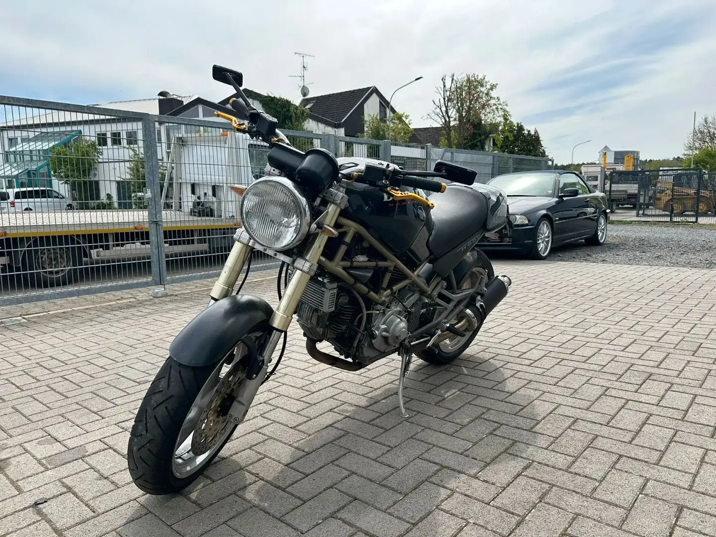 Ducati Monster M900 Schwarz - 1