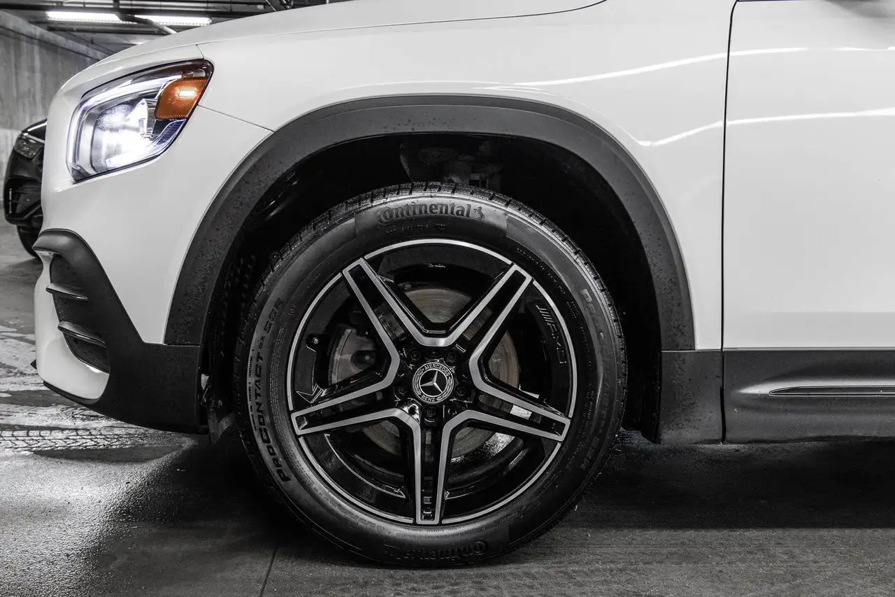 Mercedes-Benz GLB снимка Mercedes-Benz GLB