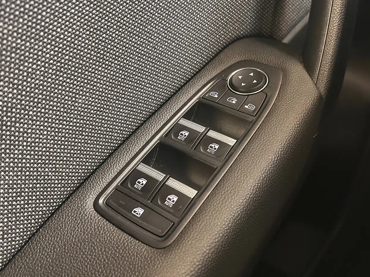 Renault Captur 1.3 TCe MHEV Techno EDC Techno, миниатюра 29