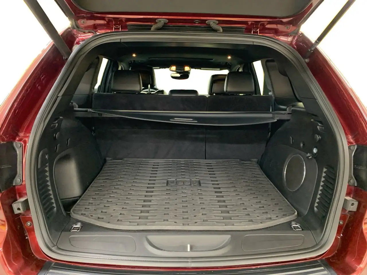 Jeep Grand Cherokee снимка Jeep Grand Cherokee