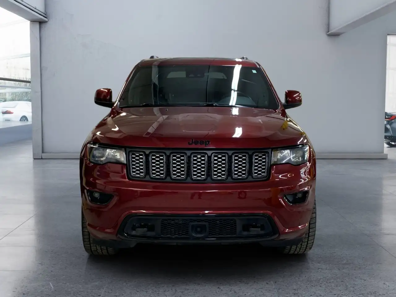 Jeep Grand Cherokee снимка Jeep Grand Cherokee
