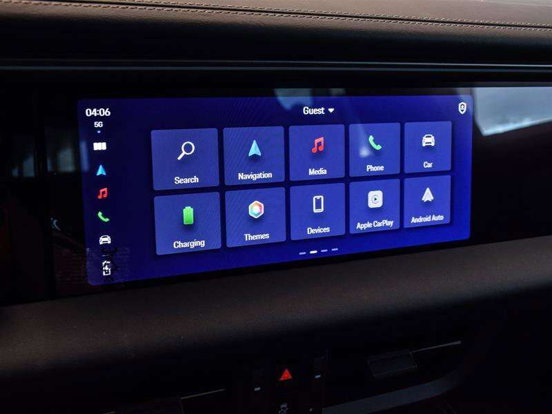 2024 Porsche Macan Electric Turbo thumb 26