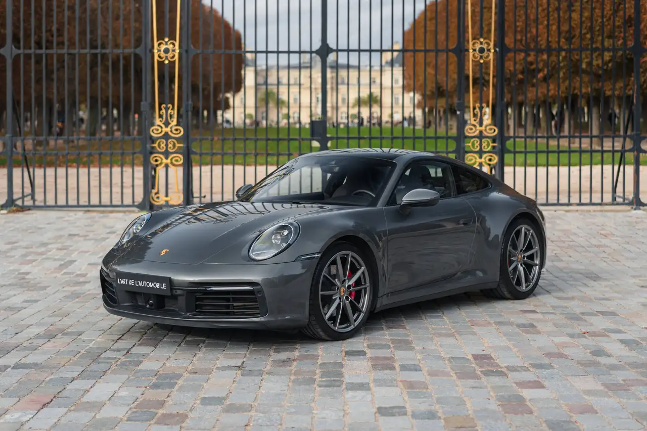 Porsche 992