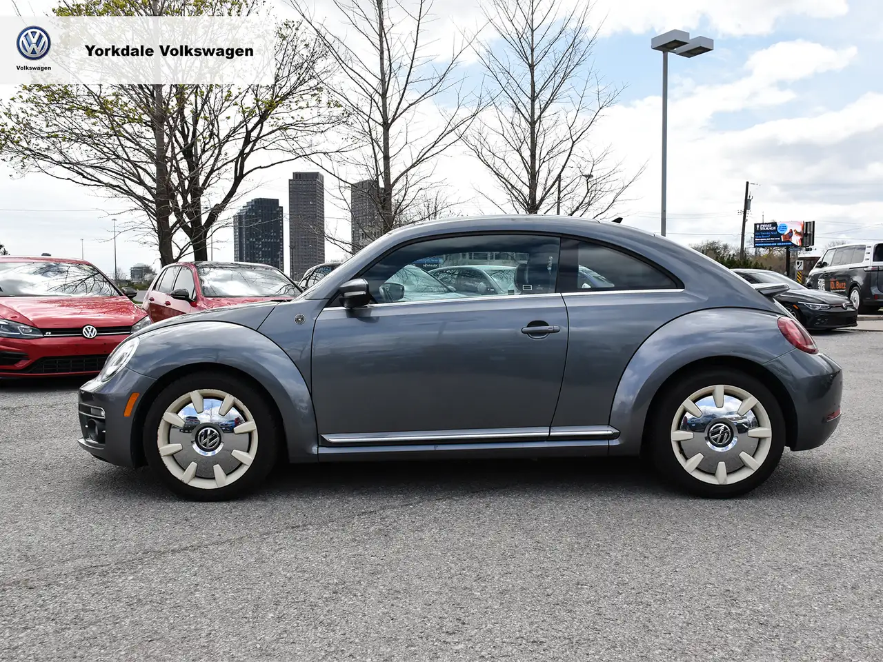 Volkswagen Beetle снимка Volkswagen Beetle