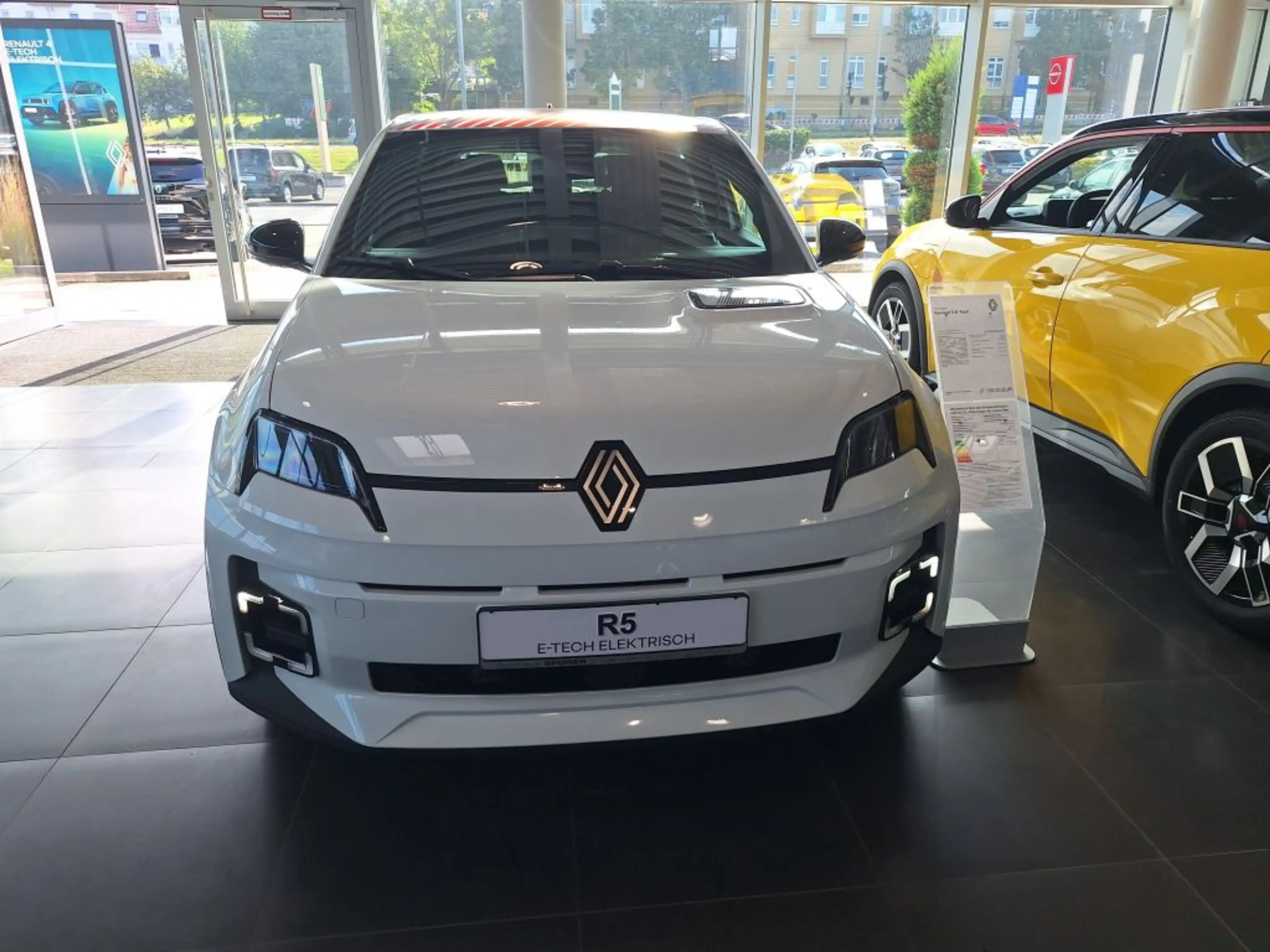 Renault R 5 E-Tech Techno 150 Comfort Range — photo 3